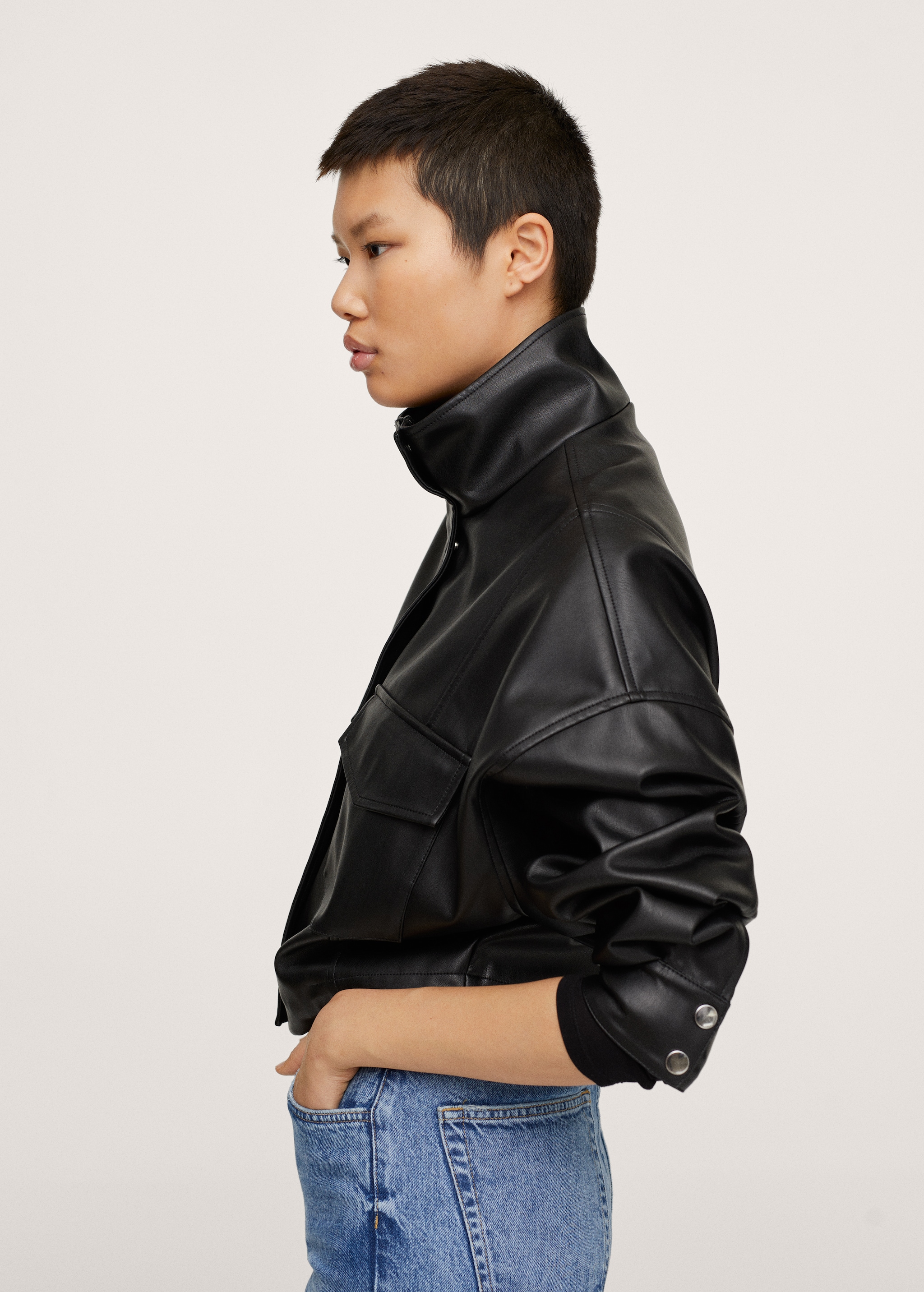 Short leather-effect jacket - Details of the article 1