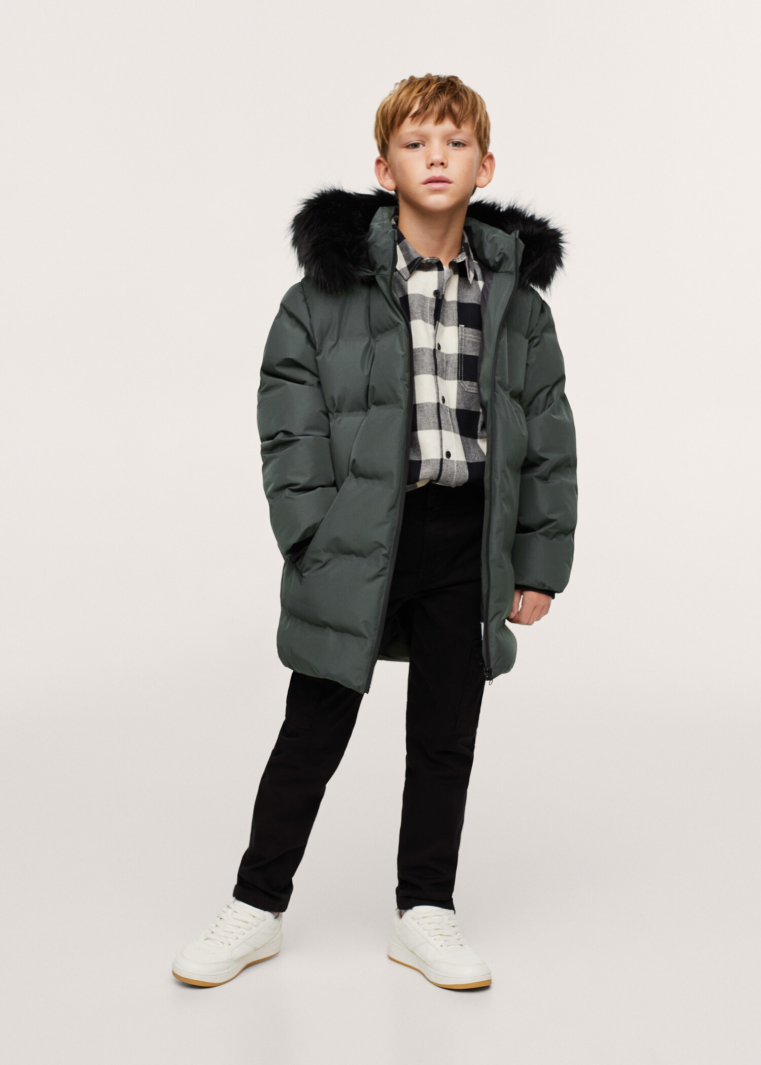 Anorak acolchado capucha desmontable - Plano medio