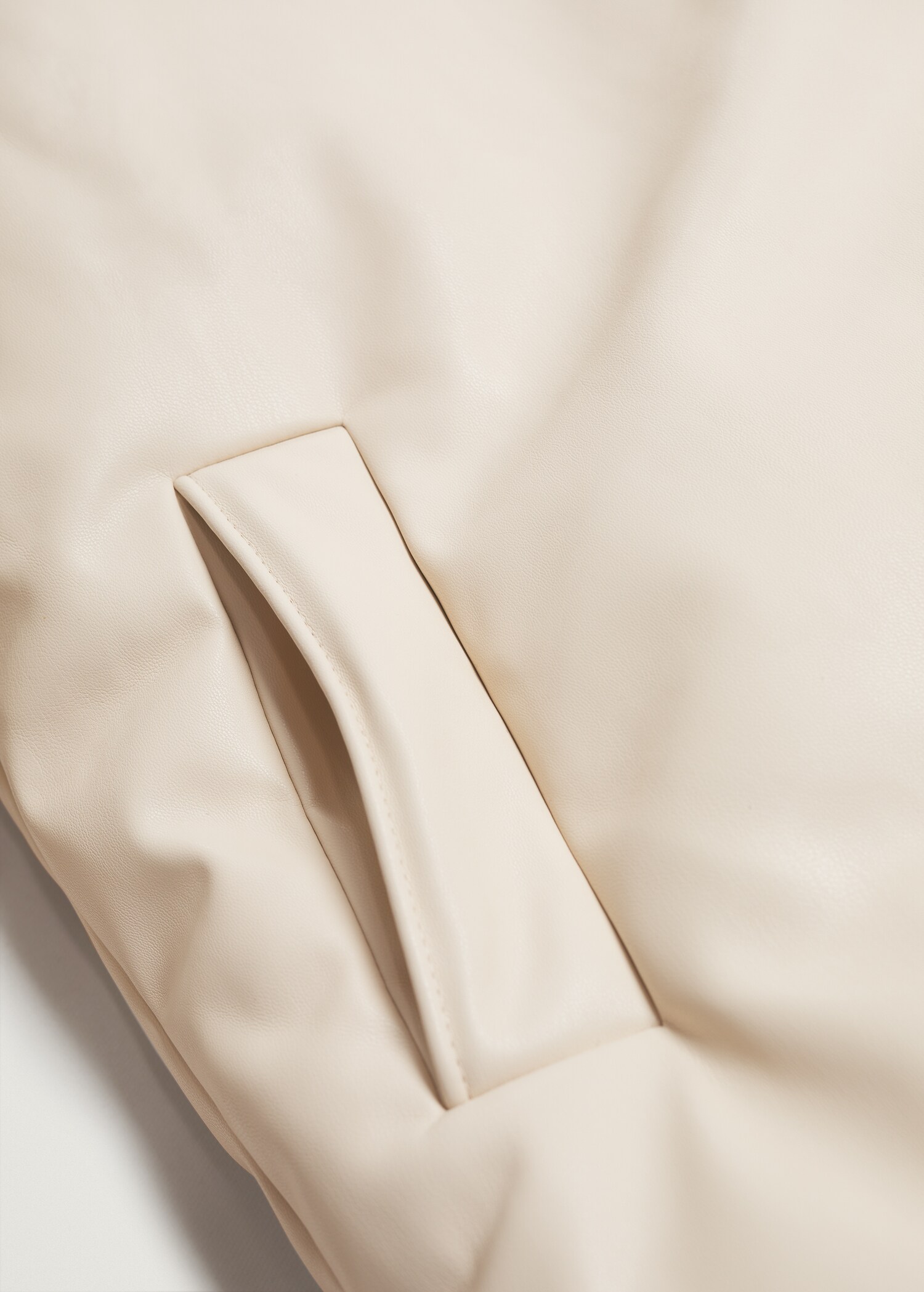 Prošívaný anorak s koženým efektem - Detail zboží 8