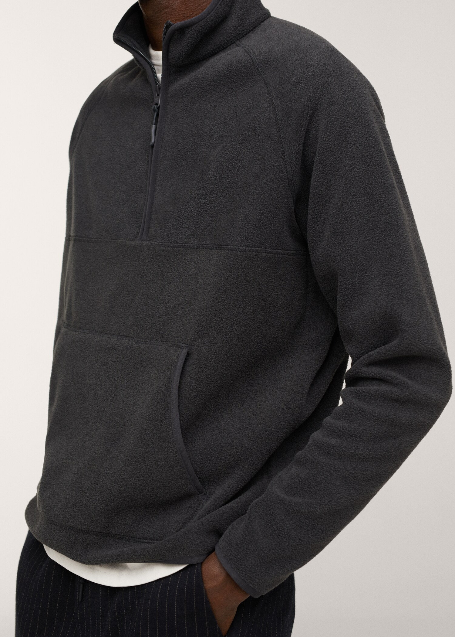 Zip-neck fleece sweatshirt - Details of the article 1