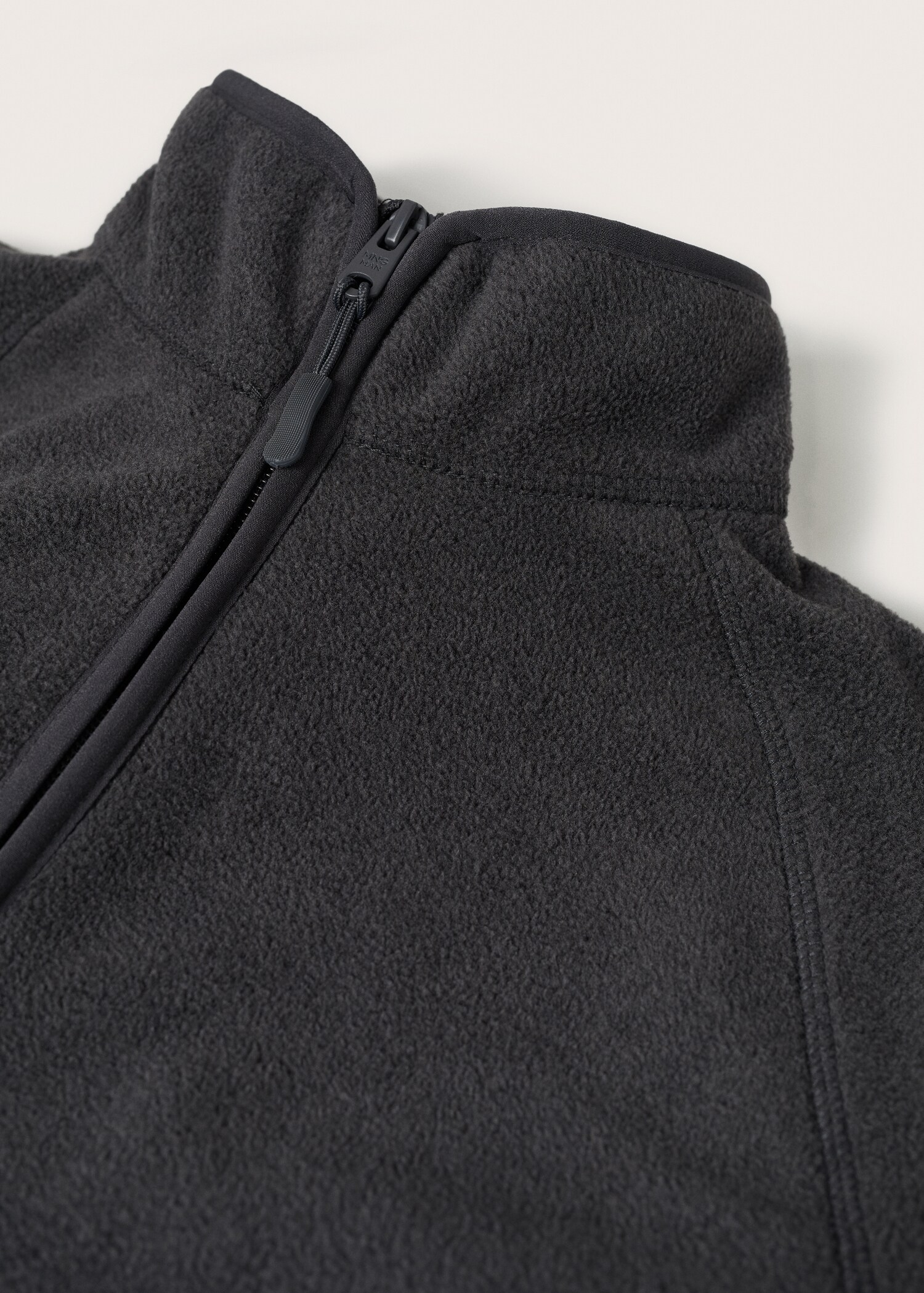 Zip-neck fleece sweatshirt - Details of the article 8