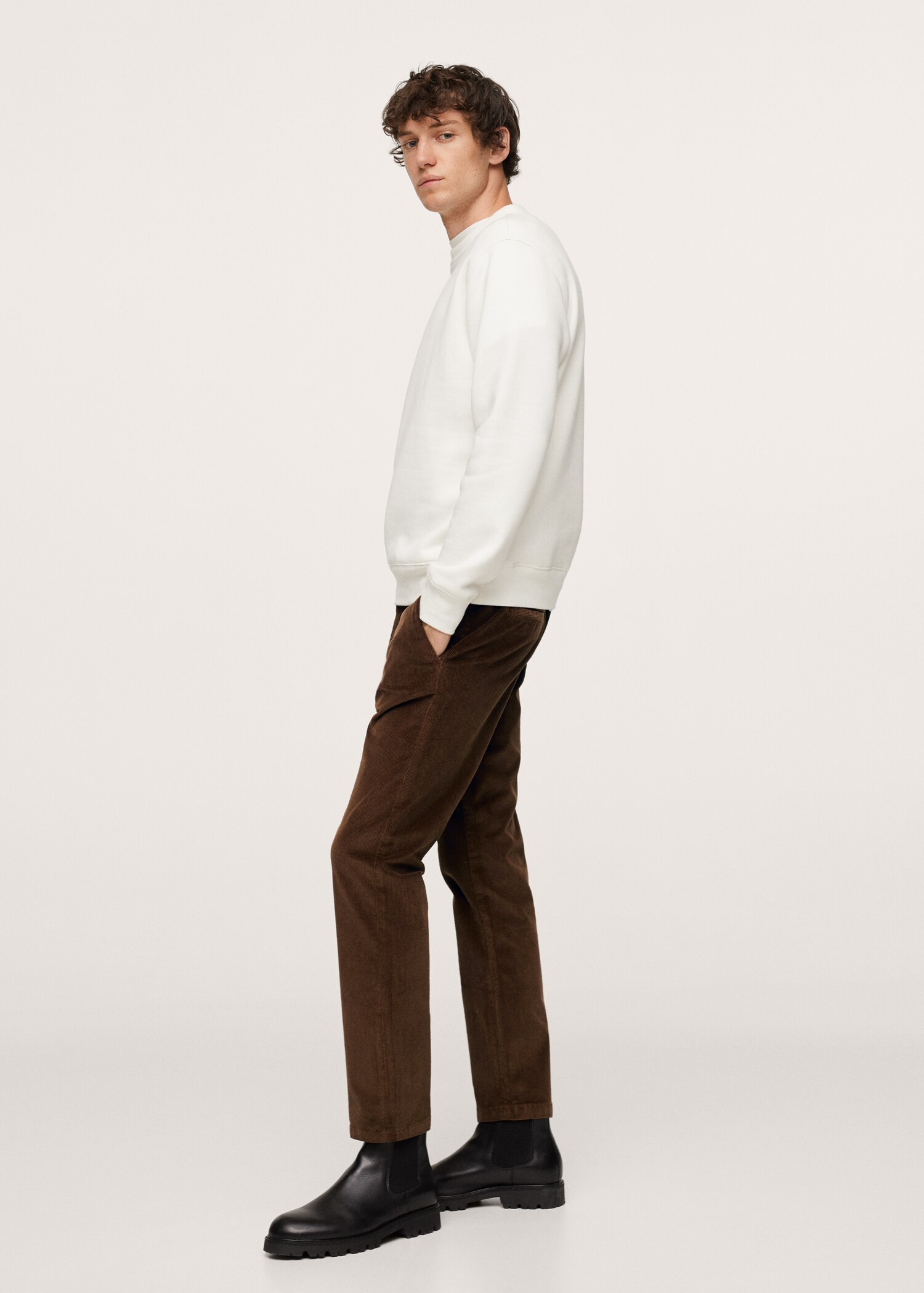 Tapered cropped corduroy trousers - Details of the article 2