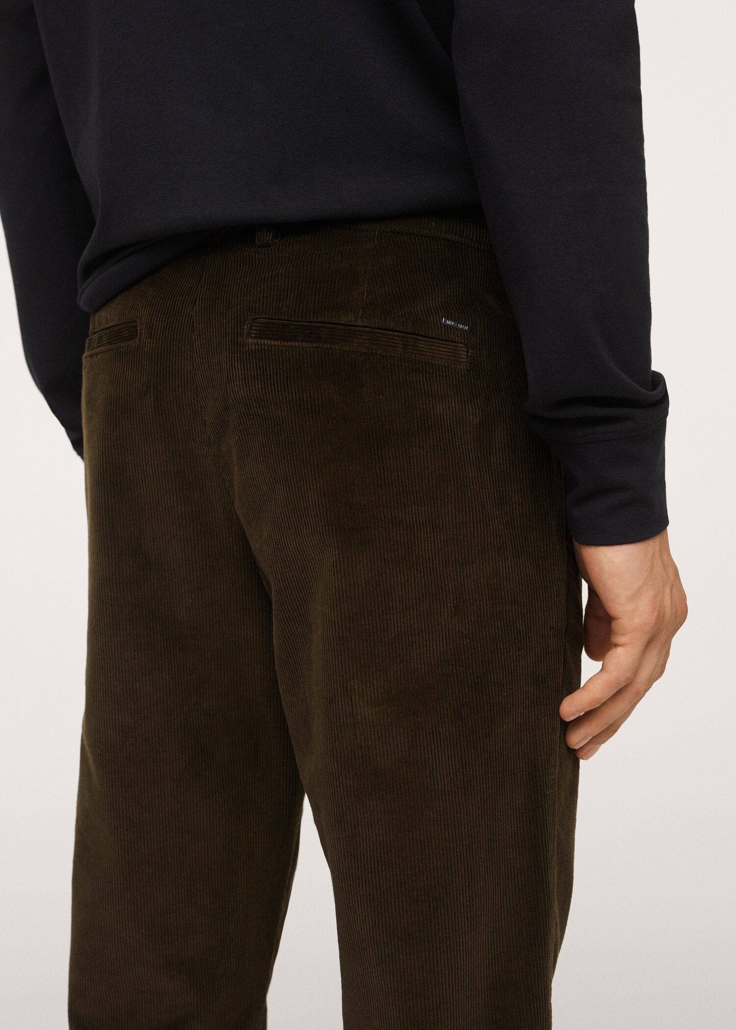 Tapered cropped corduroy trousers - Details of the article 3