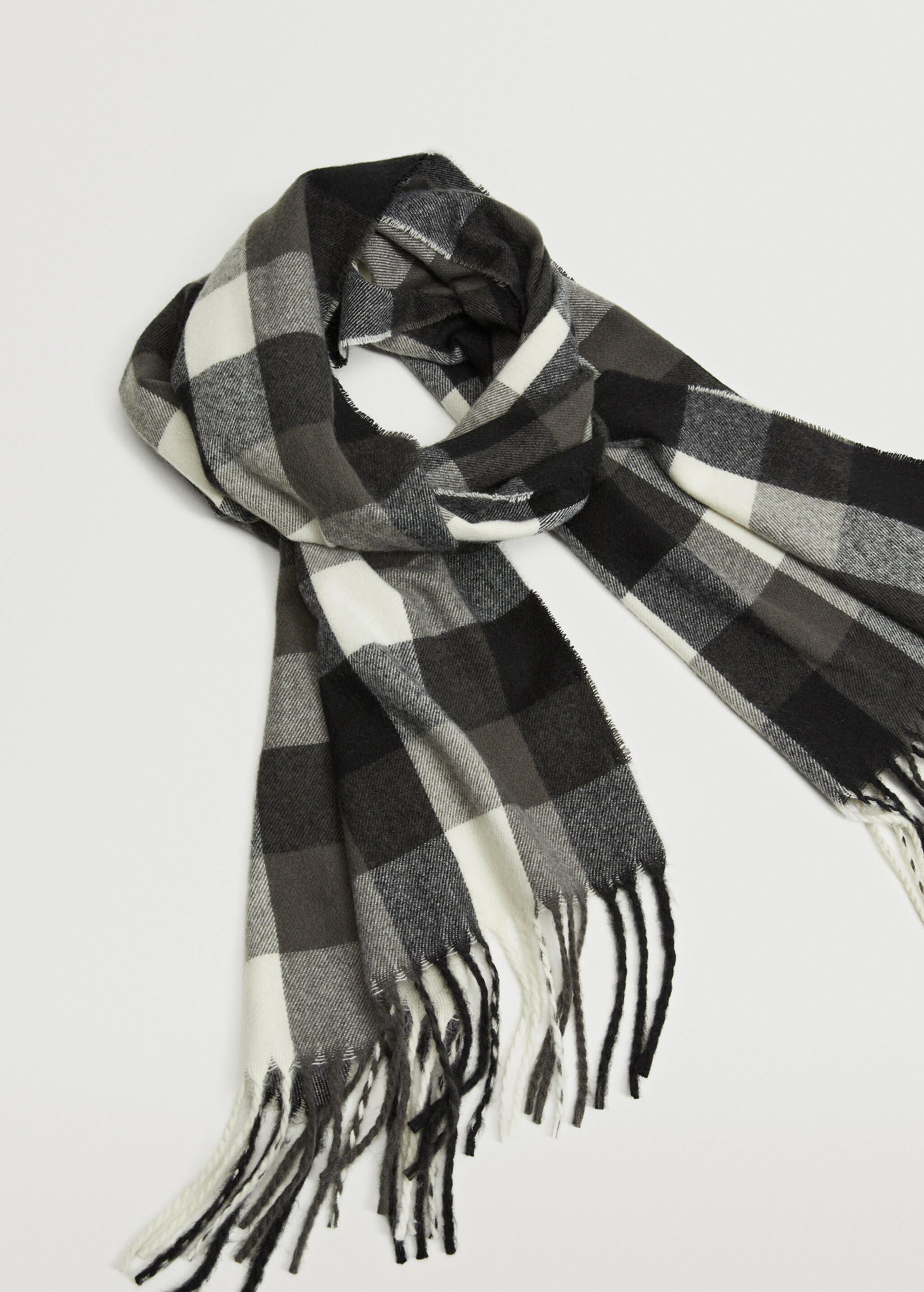 Textured check scarf - Details of the article 3