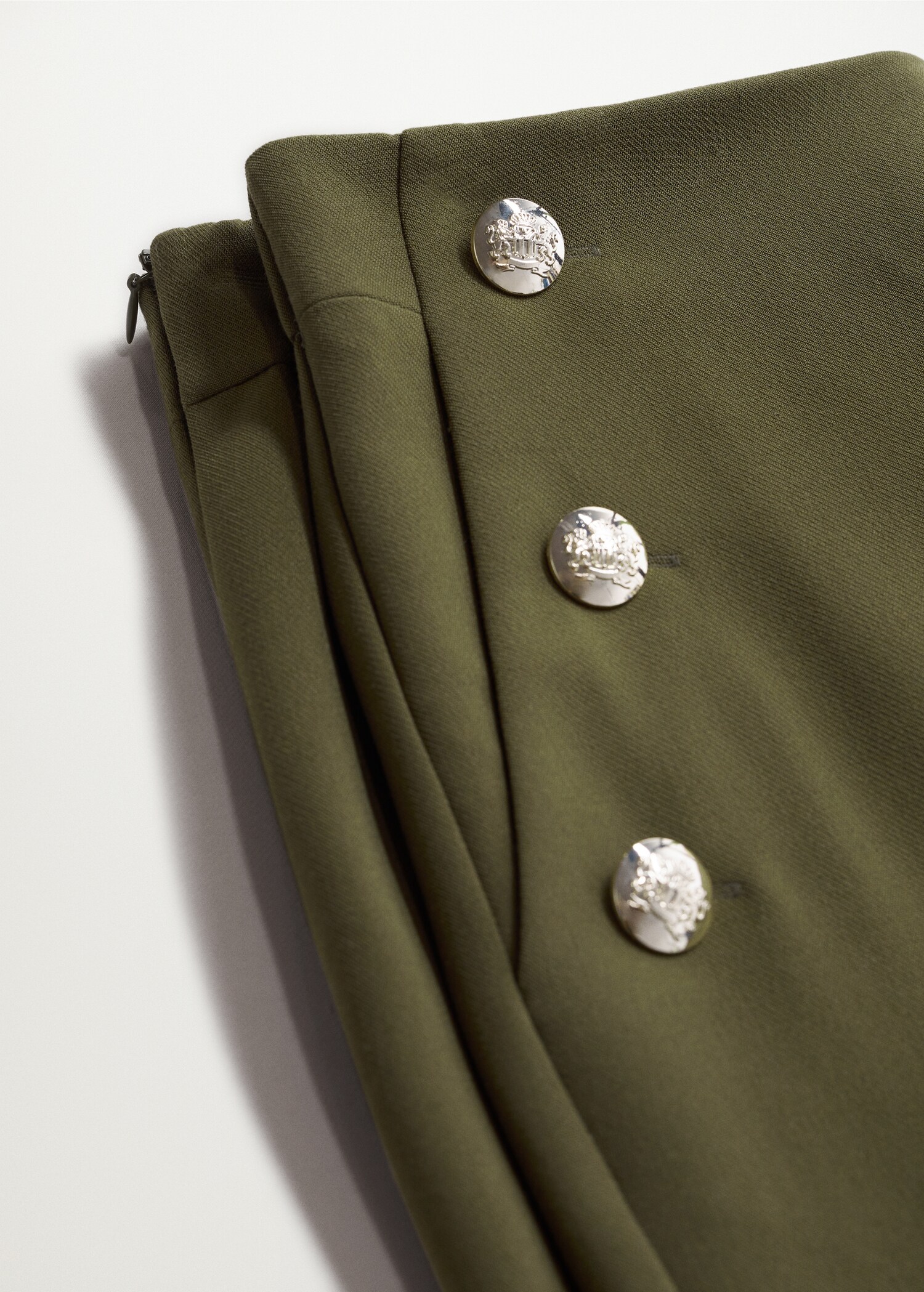 Cropped button trousers - Details of the article 8