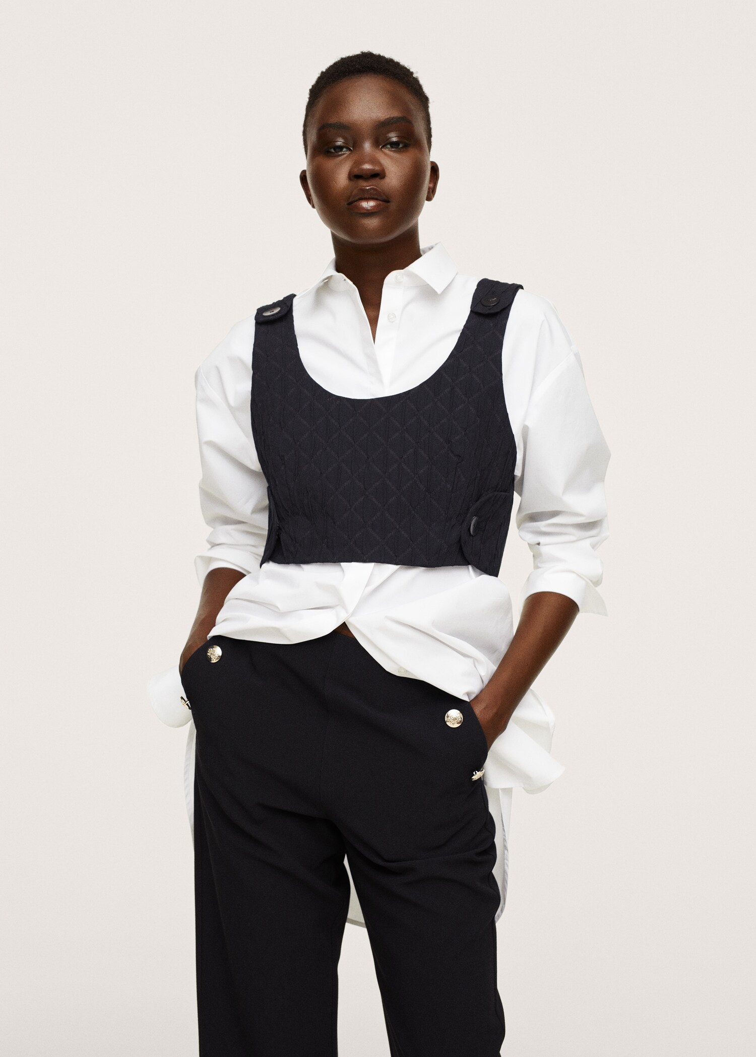 Cropped button trousers - Details of the article 1