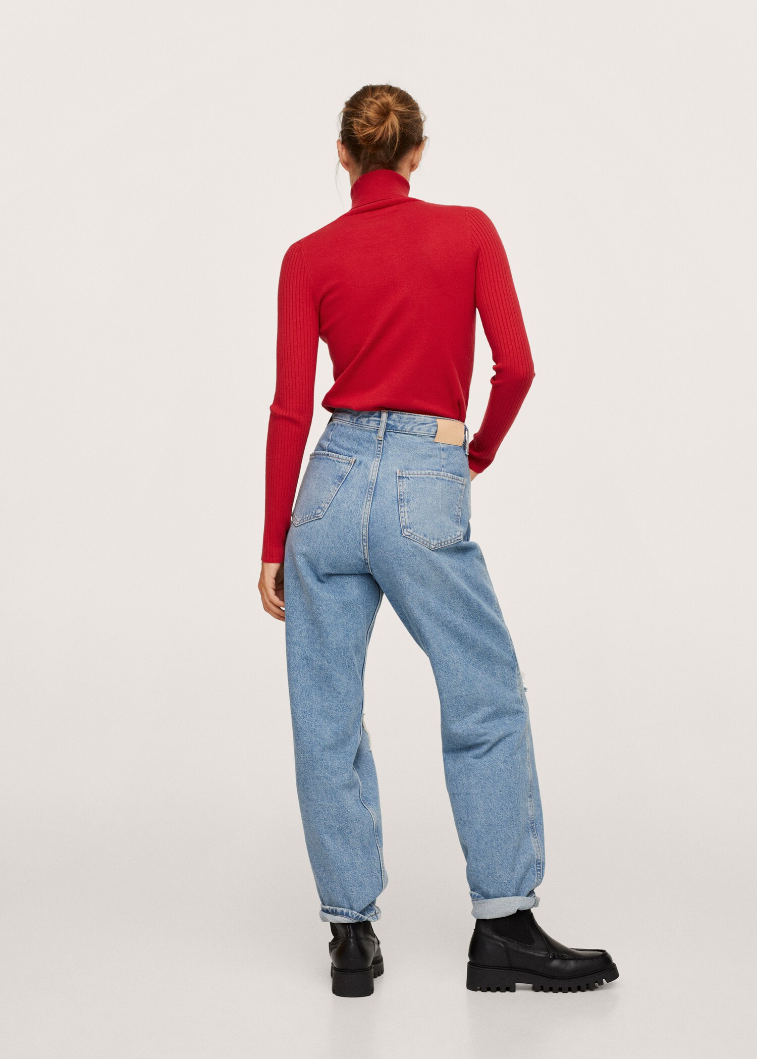 Turtle neck sweater - Reverse of the article