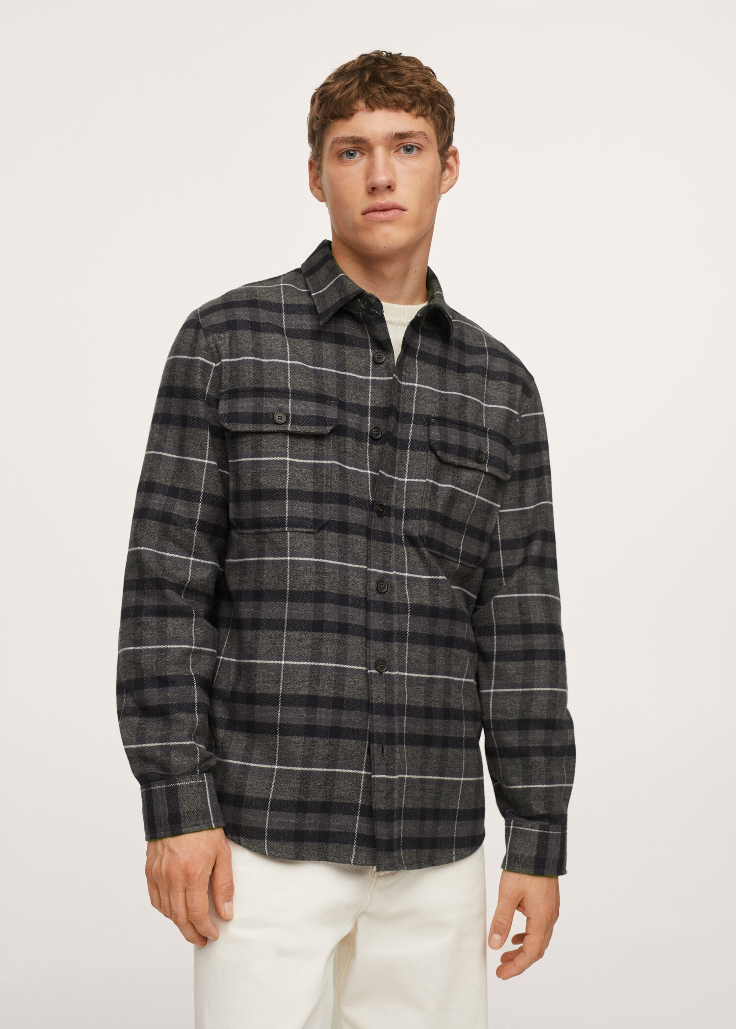 Sobrecamisa franela cuadros - Plano medio