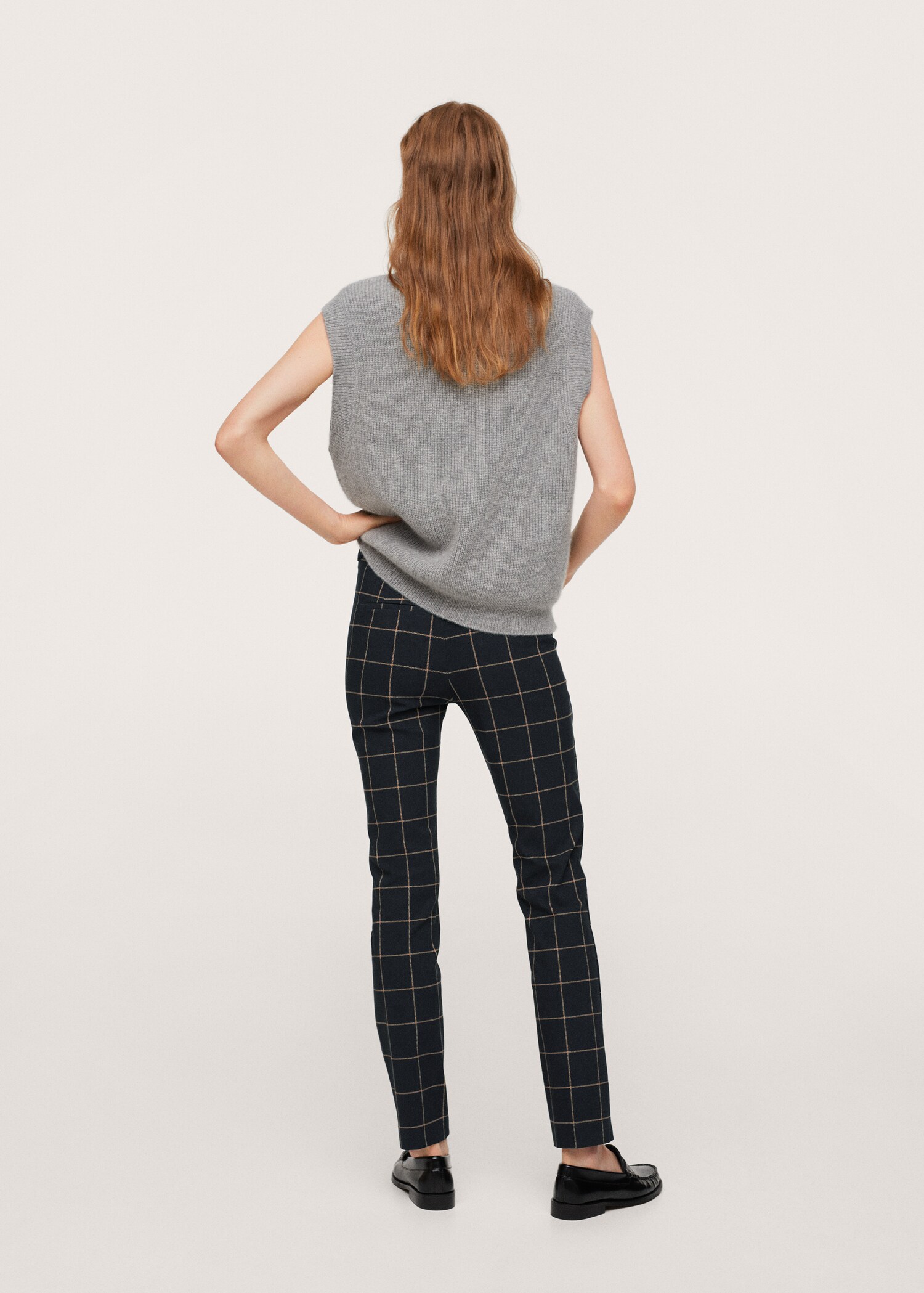 Pantalón recto tiro alto - Reverso del artículo
