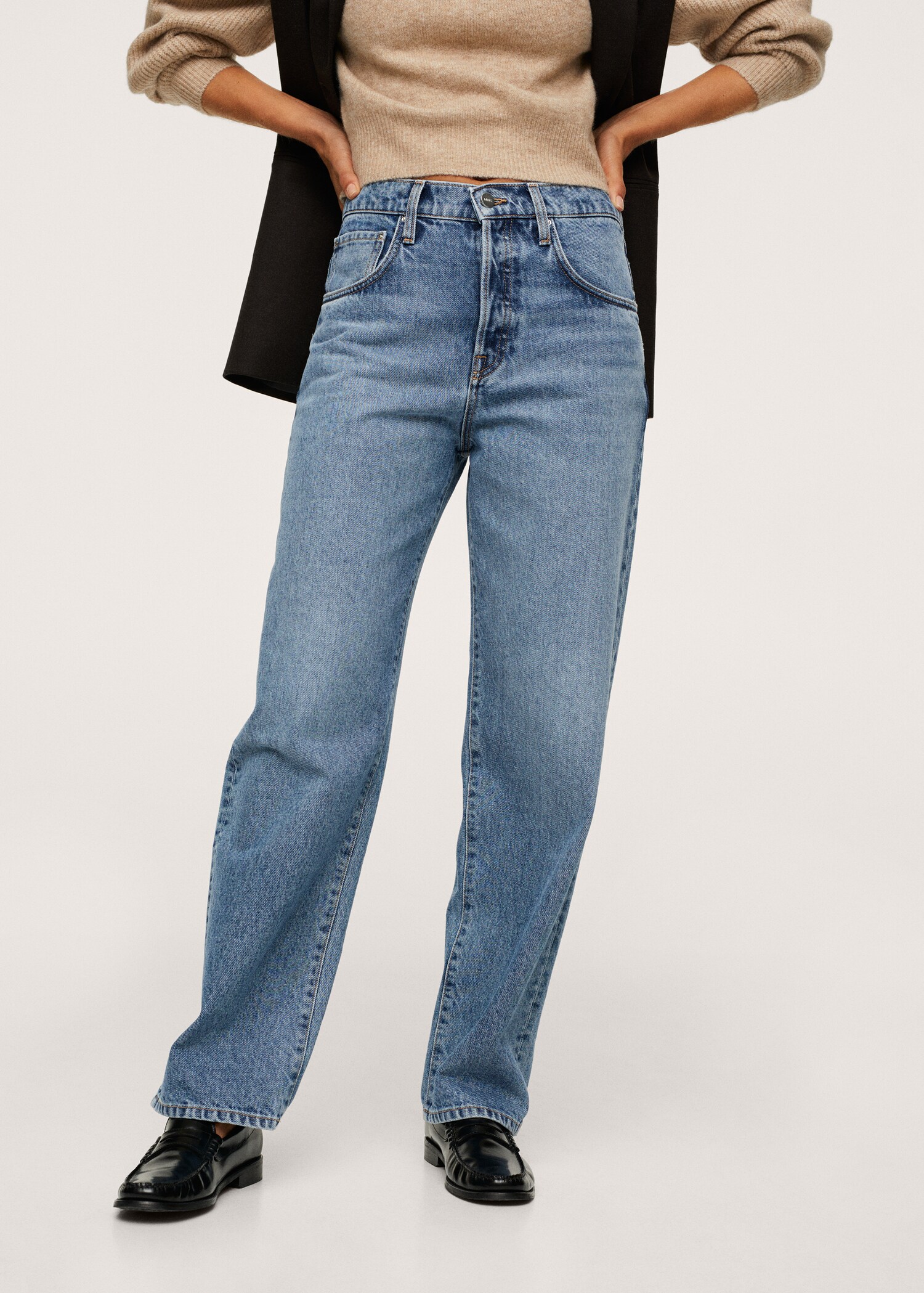 Jeans relaxed tiro alto - Plano medio