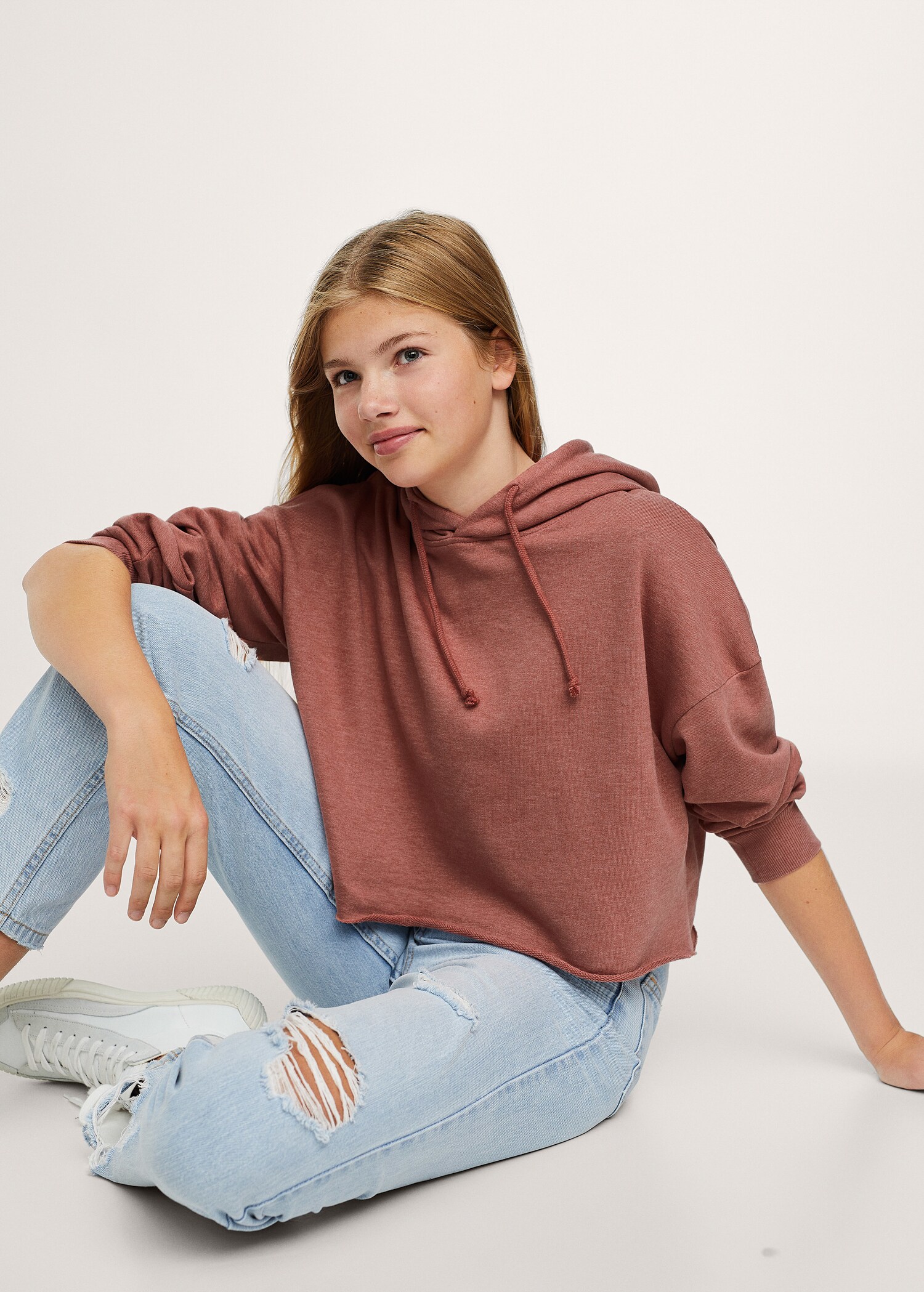 Sudadera capucha crop - Plano medio