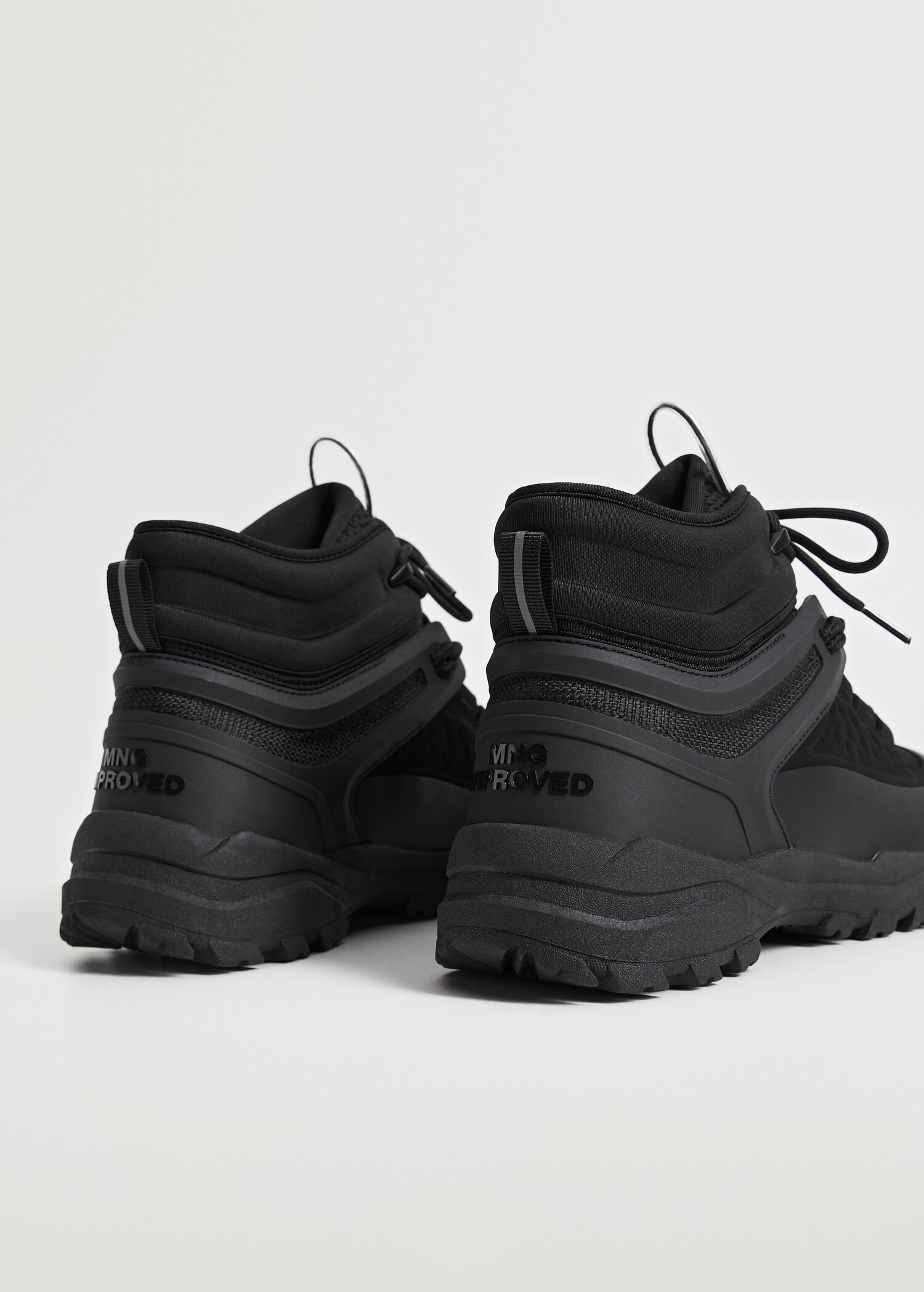 Bota deportiva impermeable - Detalle del artículo 2