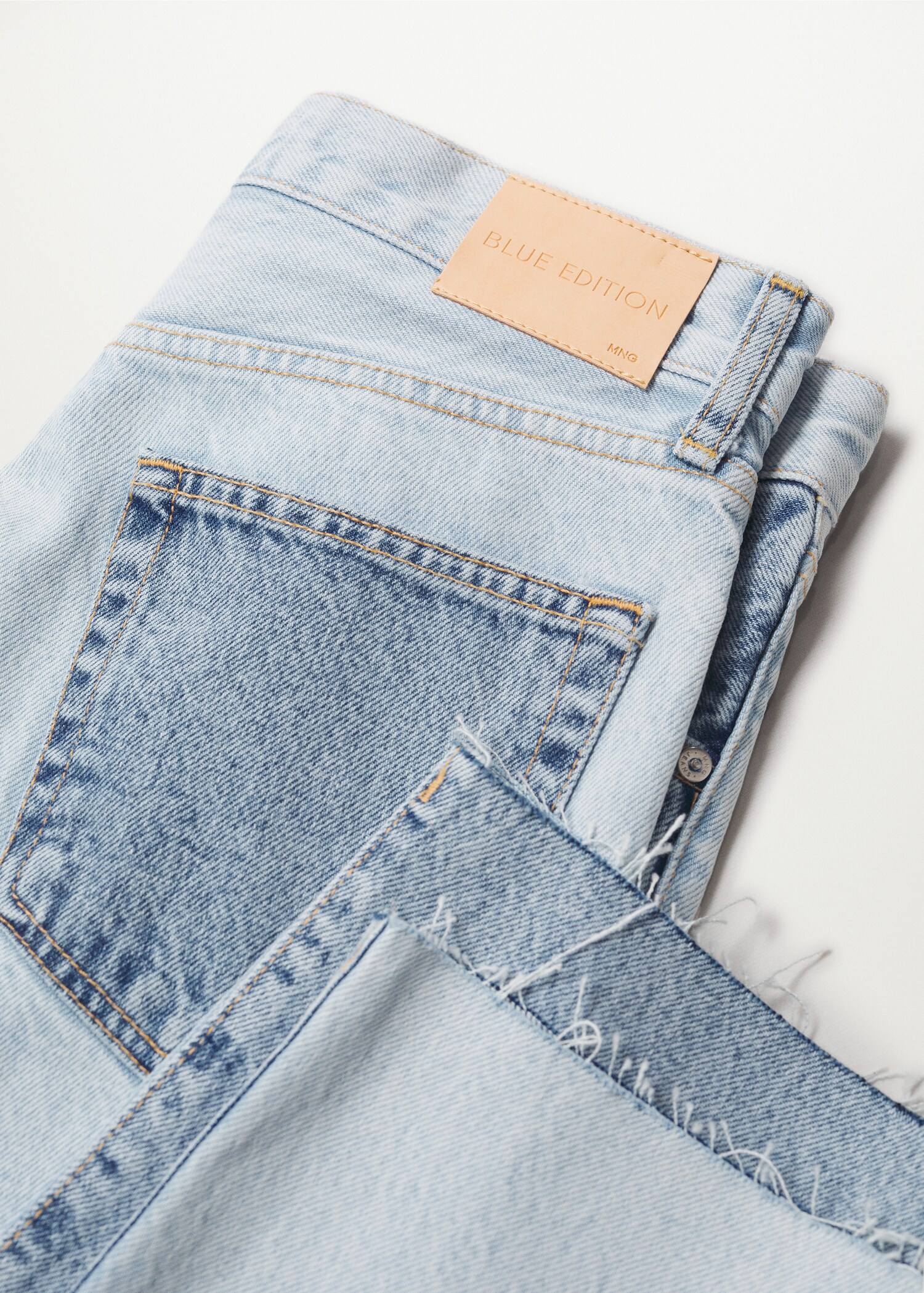 Jeans rectos tiro alto contraste - Detalle del artículo 8