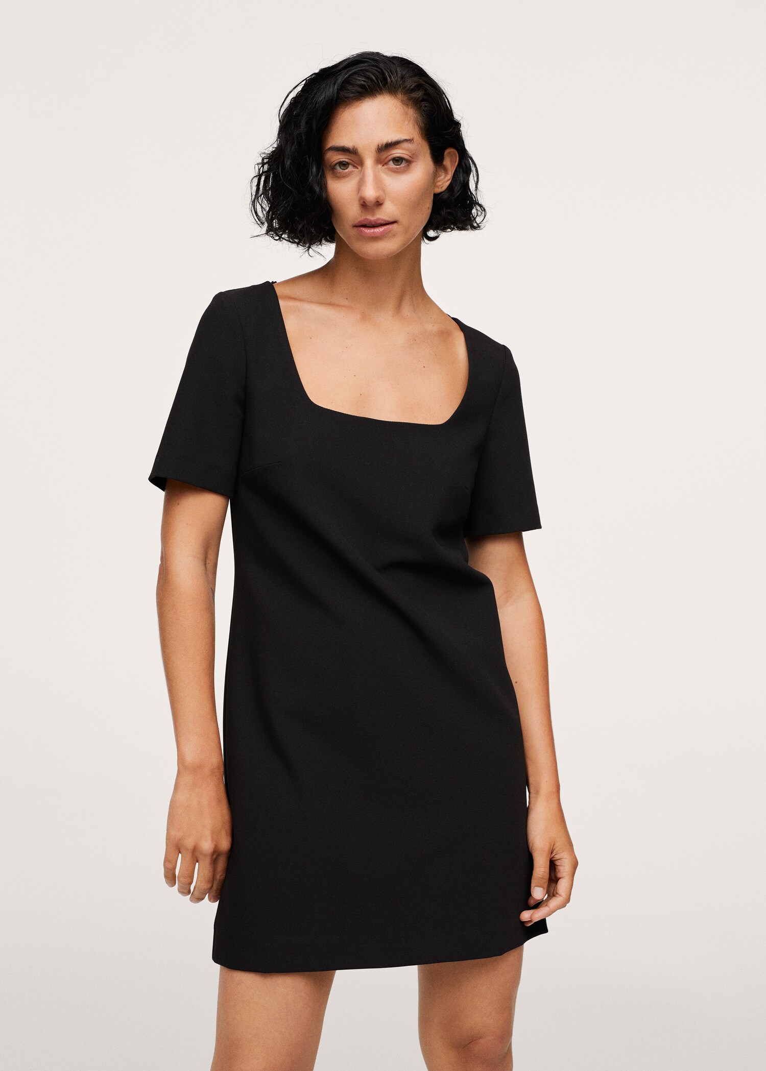 Vestido manga corta - Plano medio
