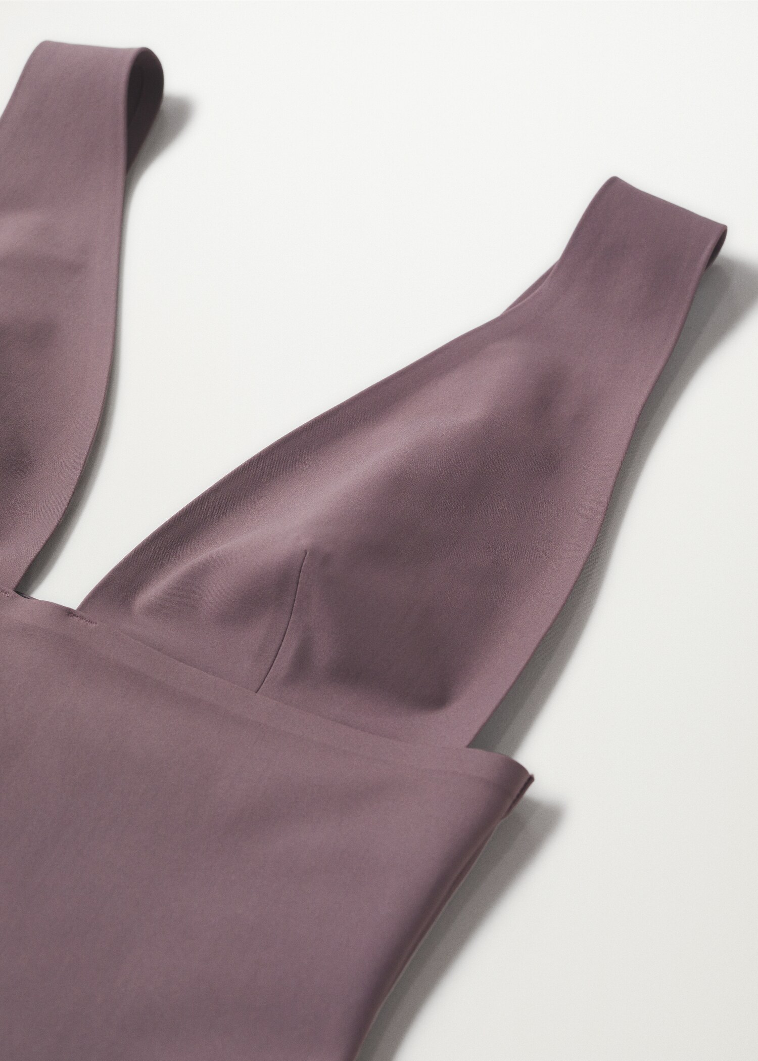 Open neckline body - Details of the article 8