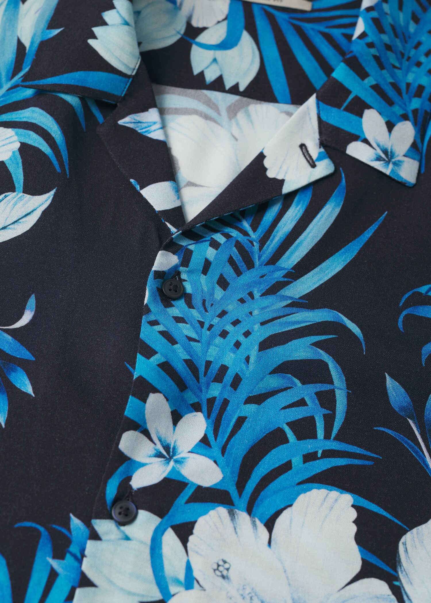 Hawaiian flowy shirt - Details of the article 8