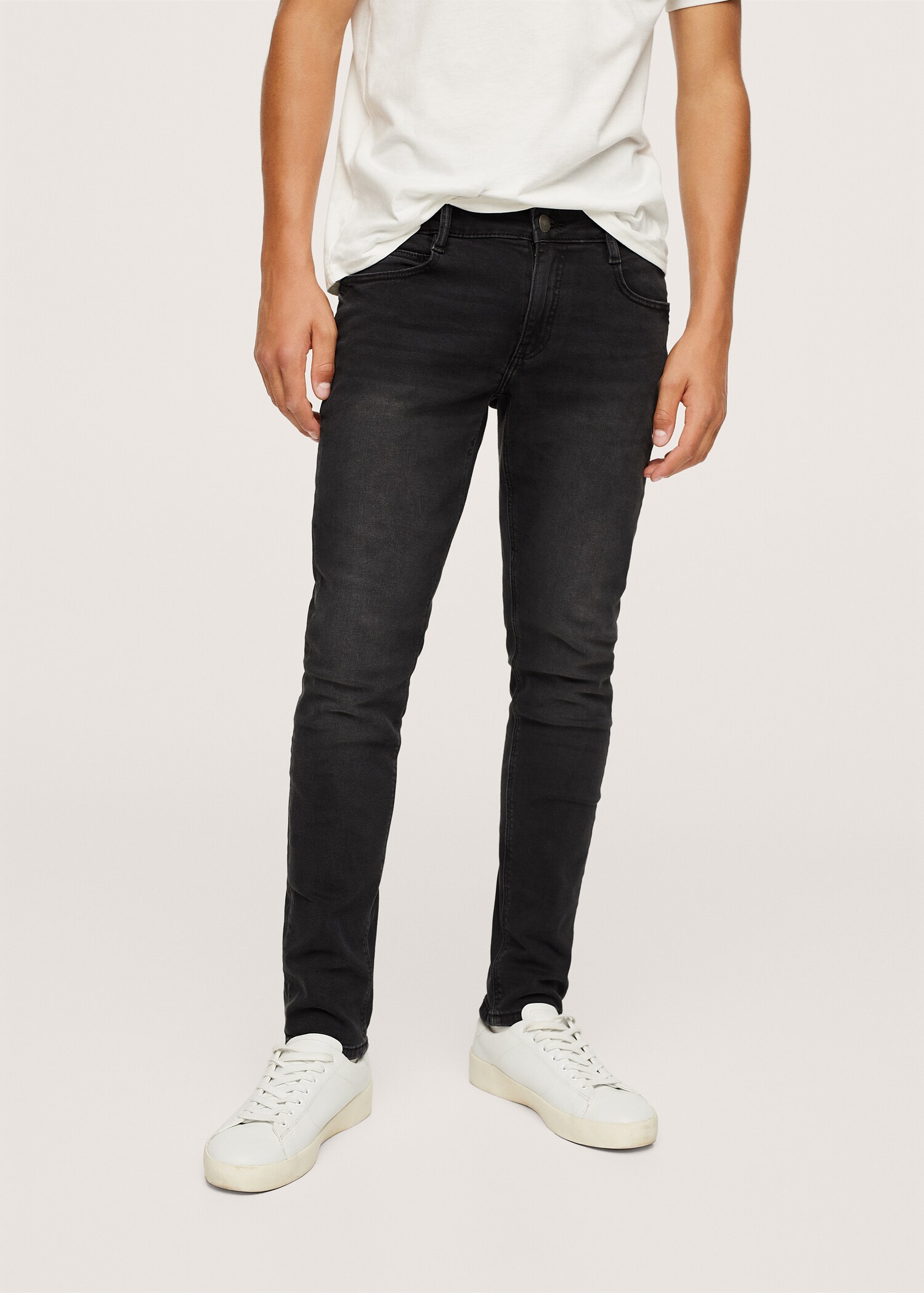 Jeans skinny desgastado - Plano medio