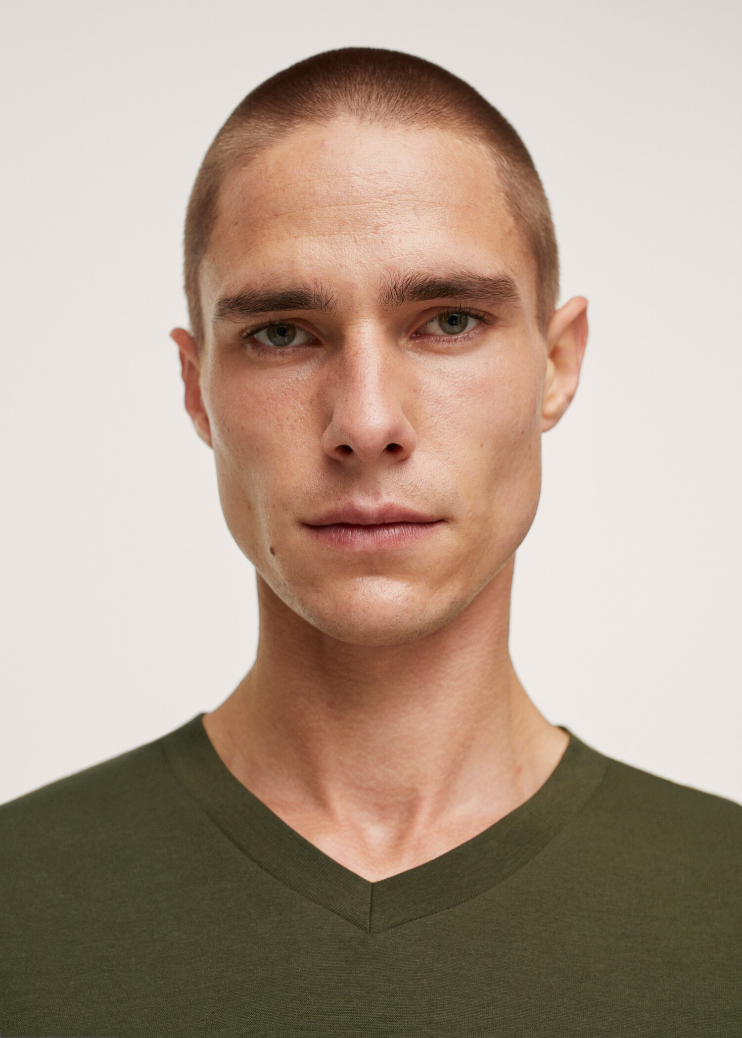 Sustainable cotton basic T-shirt - Details of the article 1