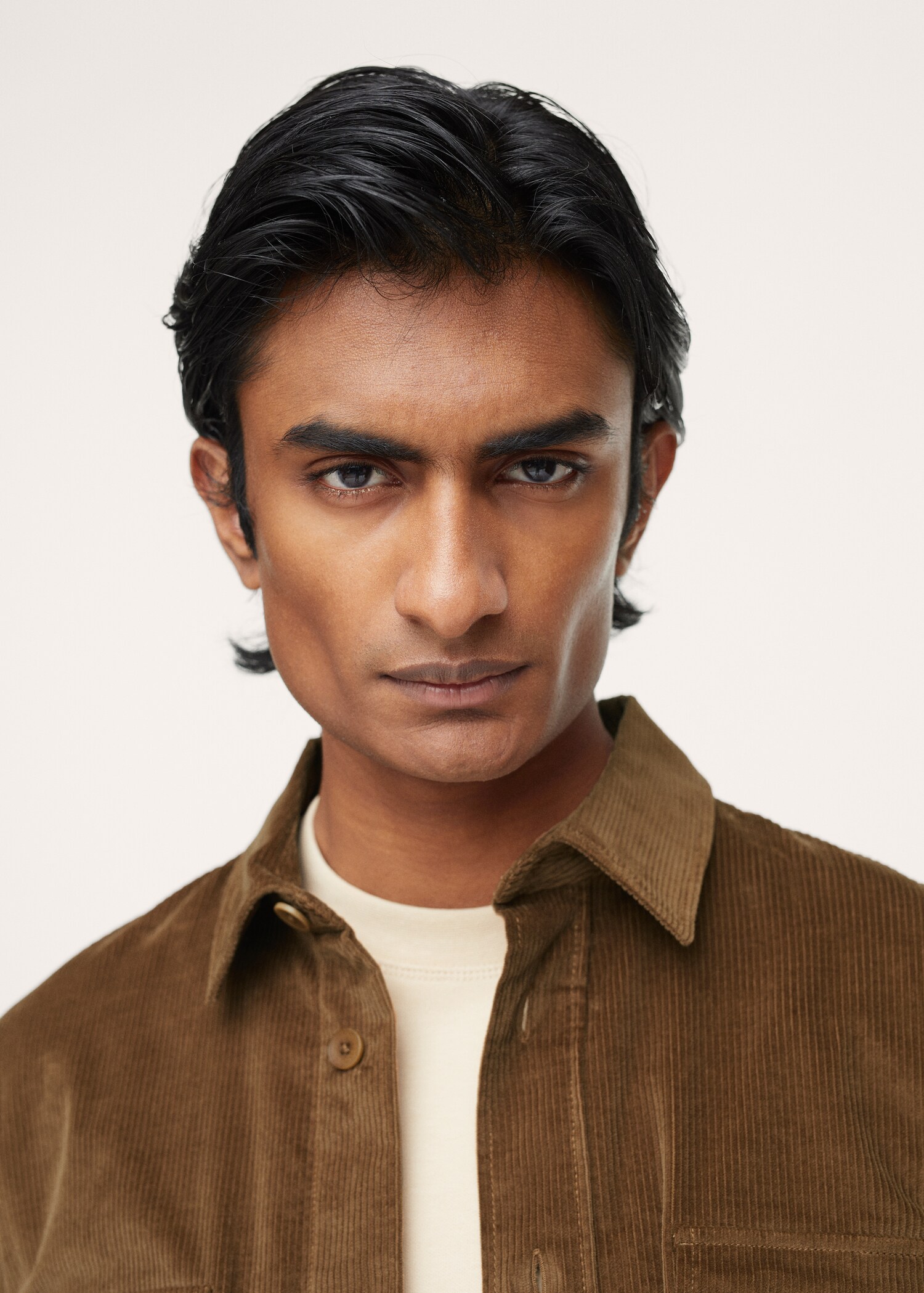 Regular fit pocket corduroy shirt - Details of the article 2