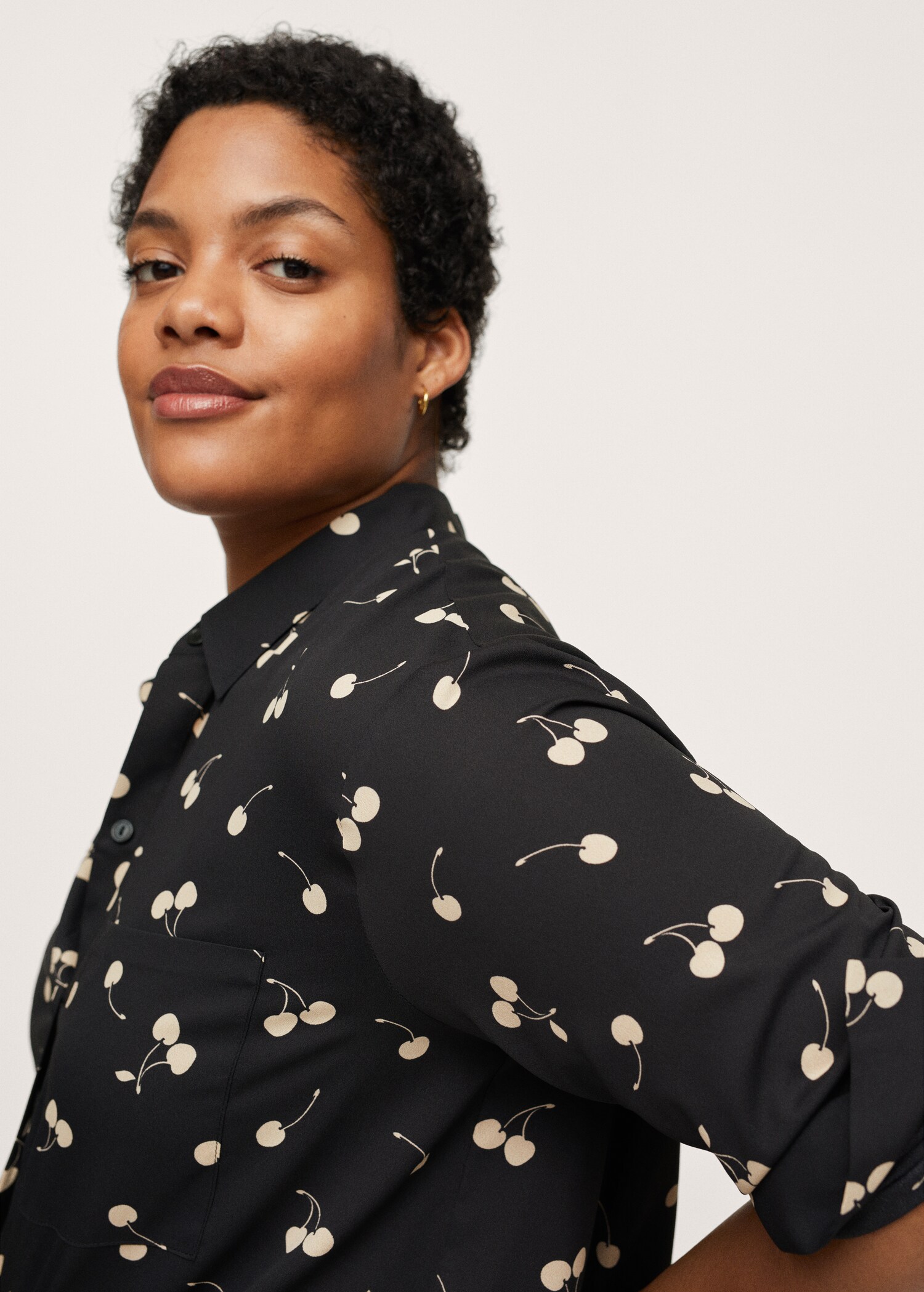Blusa fluida estampada - Detalle del artículo 1