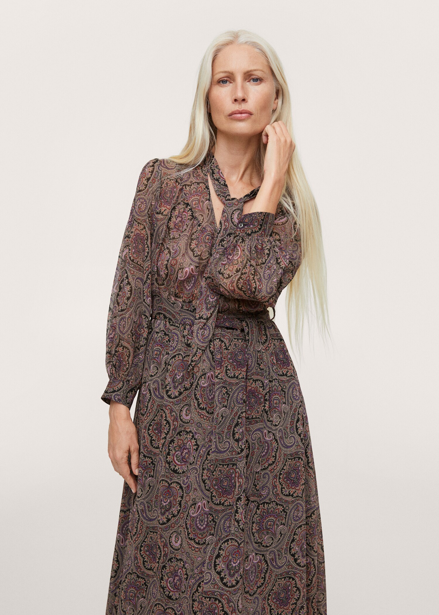 Vestido estampado paisley - Plano medio