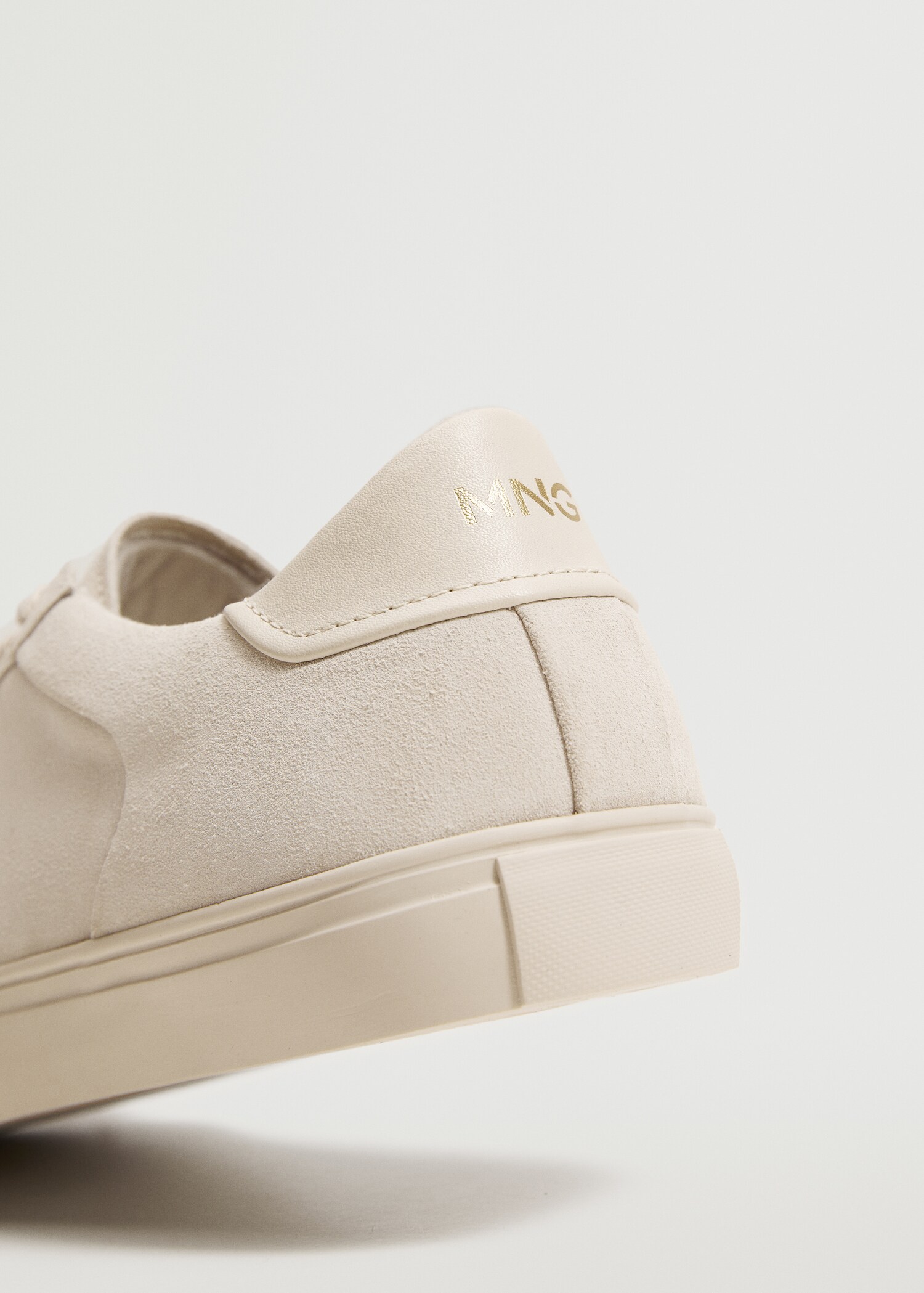 Laces suede sneaker - Details of the article 2