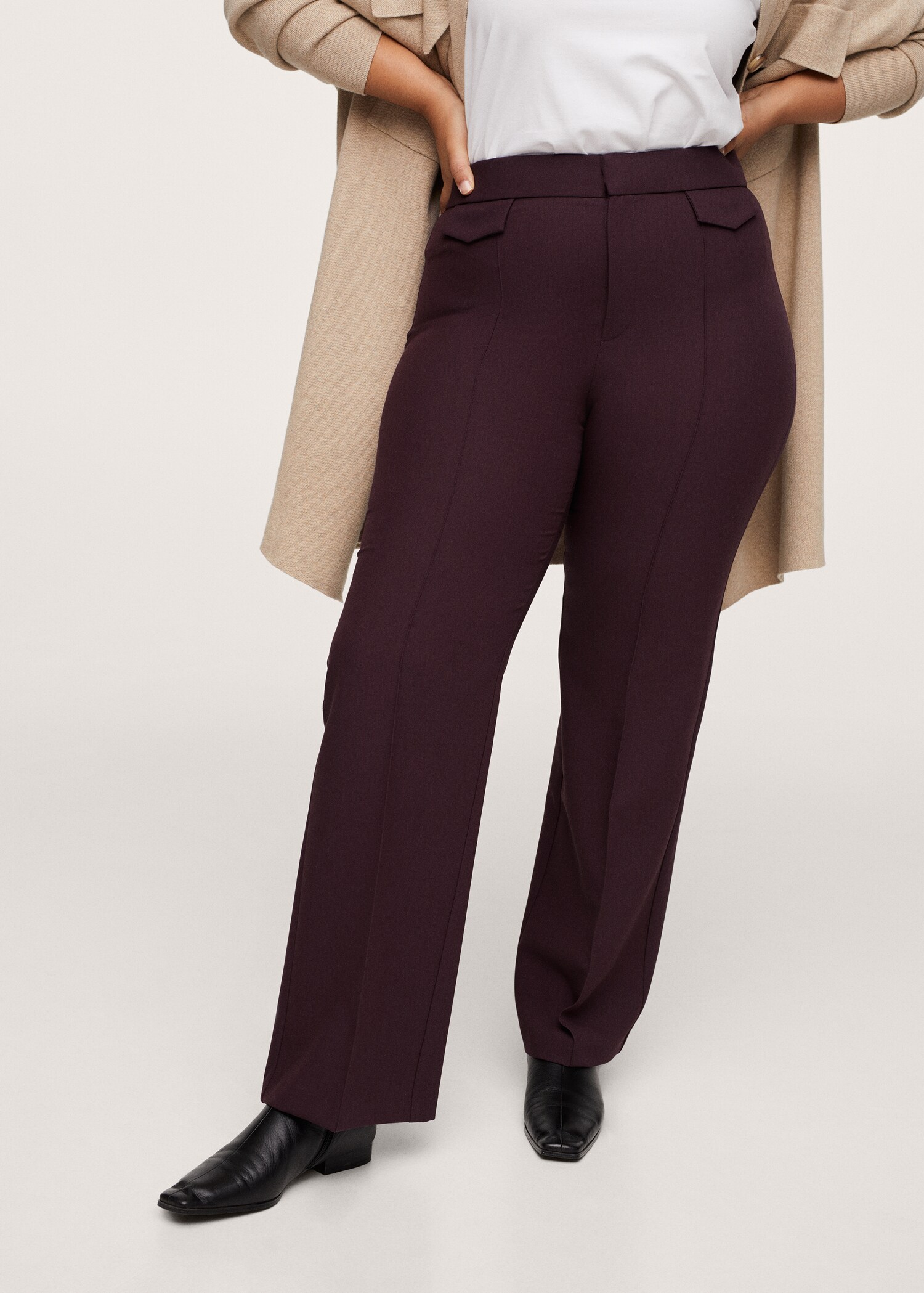Pantalón recto costura - Plano medio