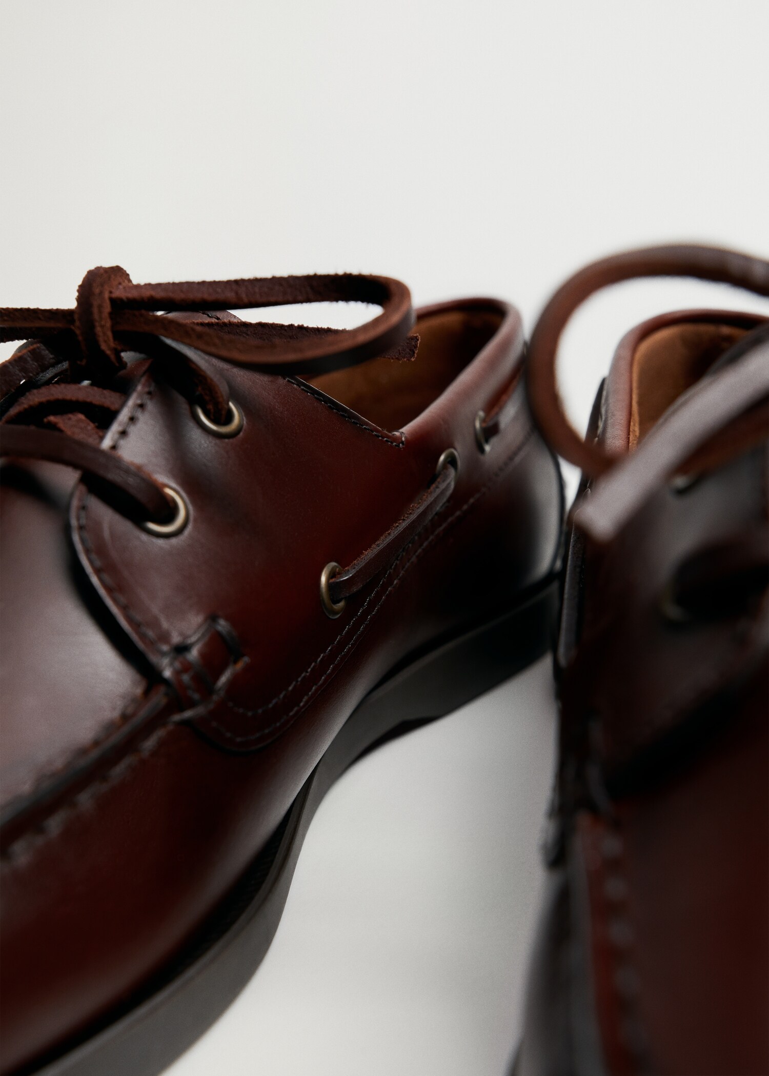 Leather boat shoes - Details of the article 5