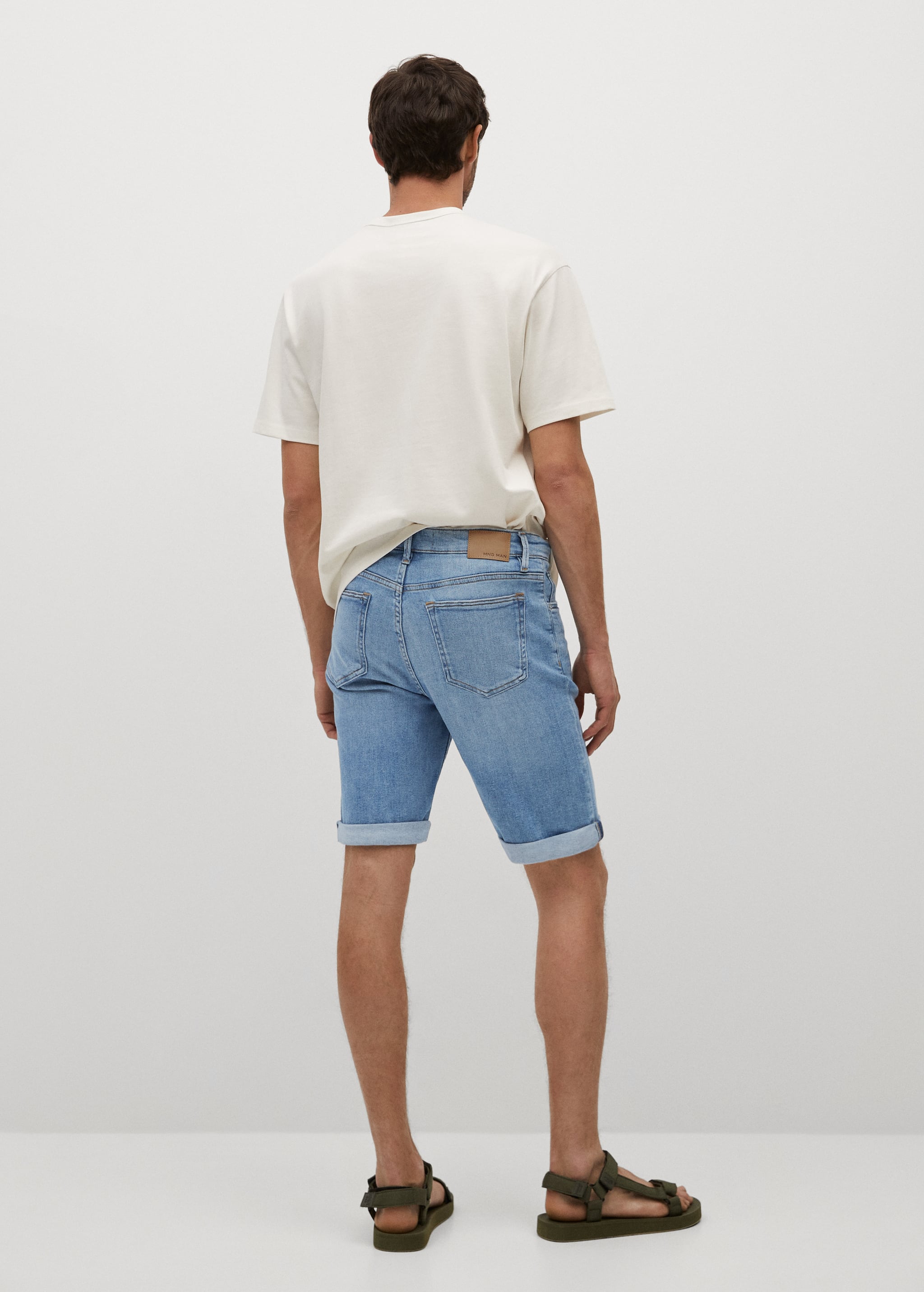 Jeans-Bermudashorts mit mittlerer Waschung - Rückseite des Artikels