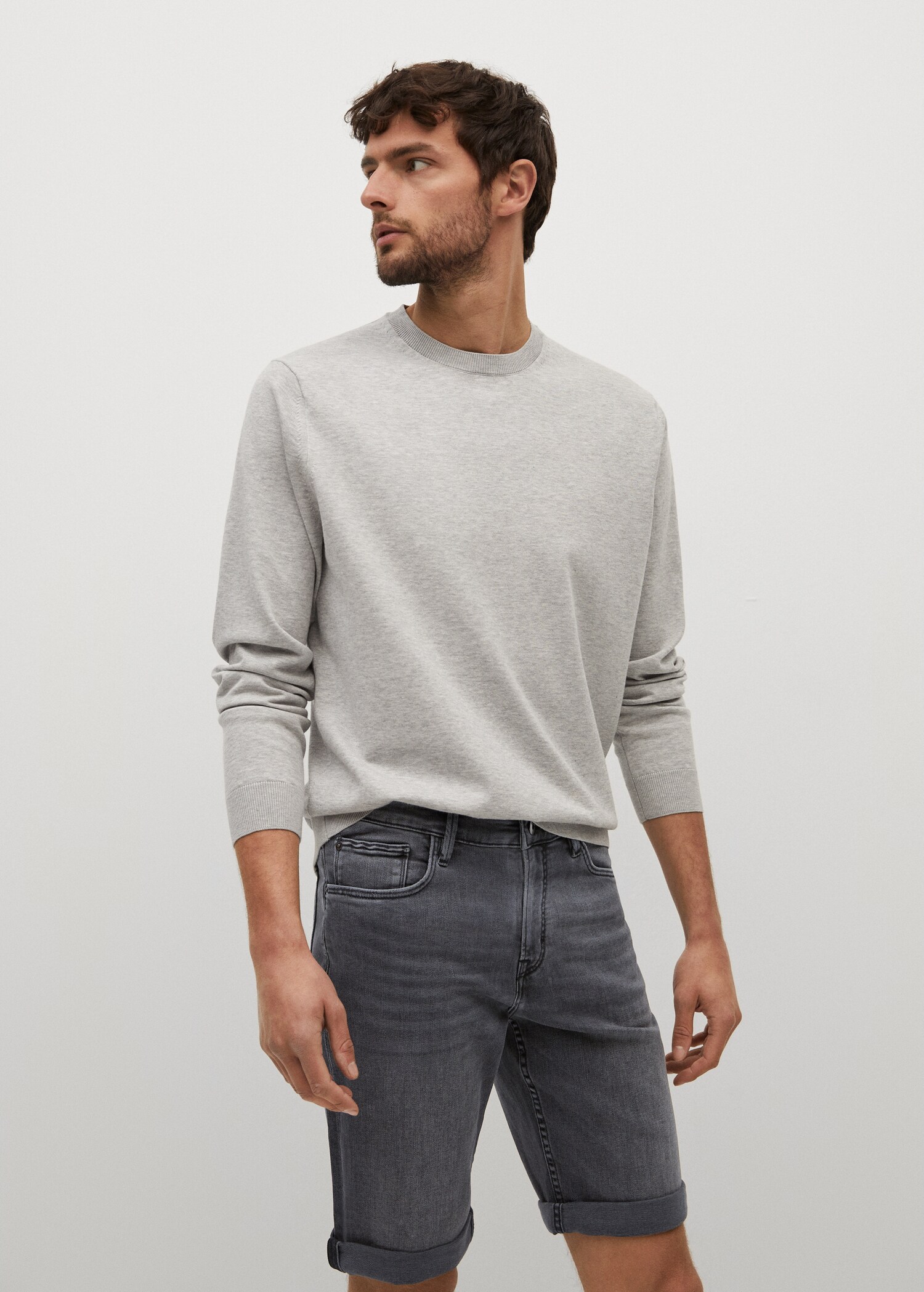 Bermudas denim gris oscuro - Plano medio