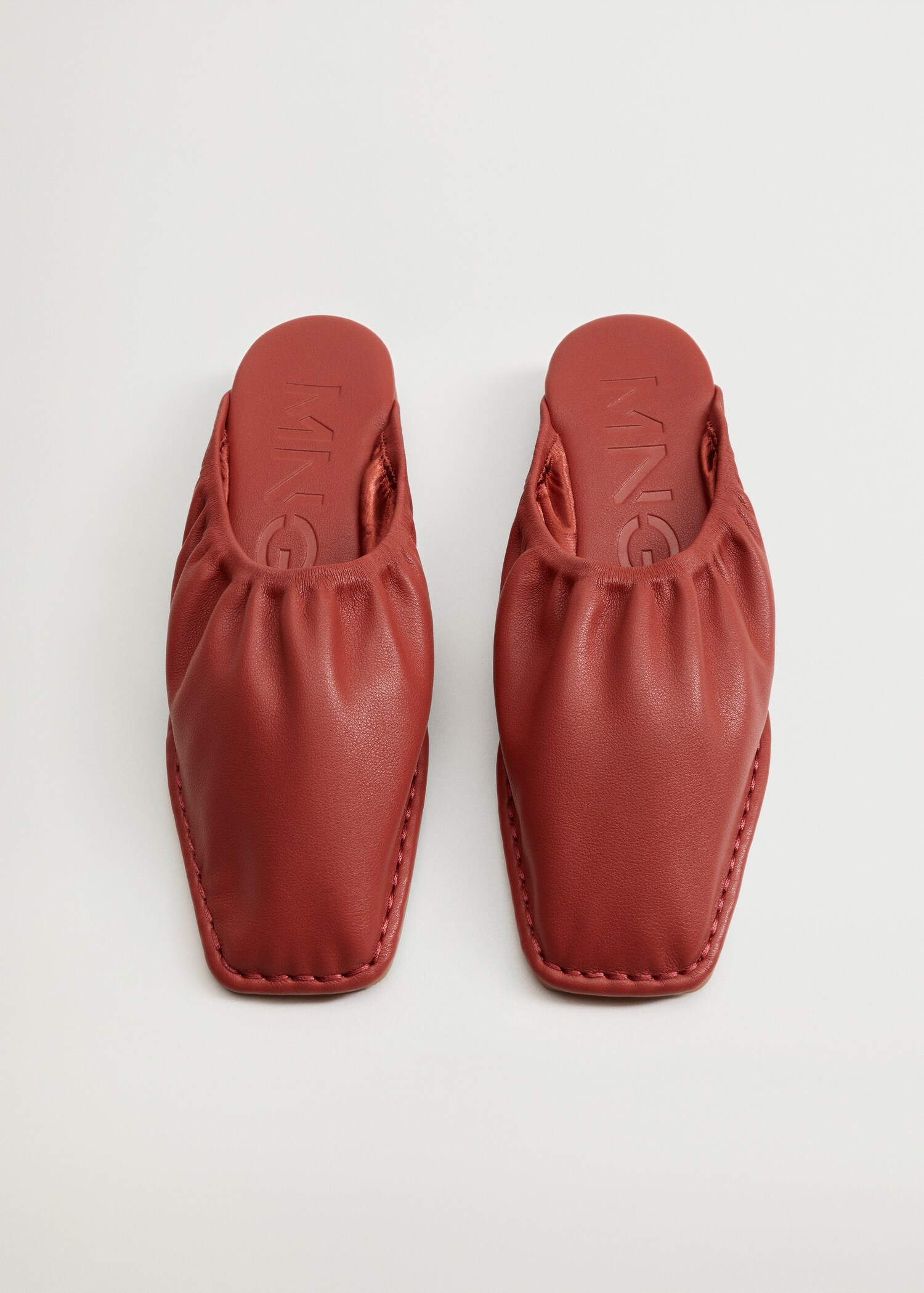 Zapatilla cuña fruncido - Plano medio