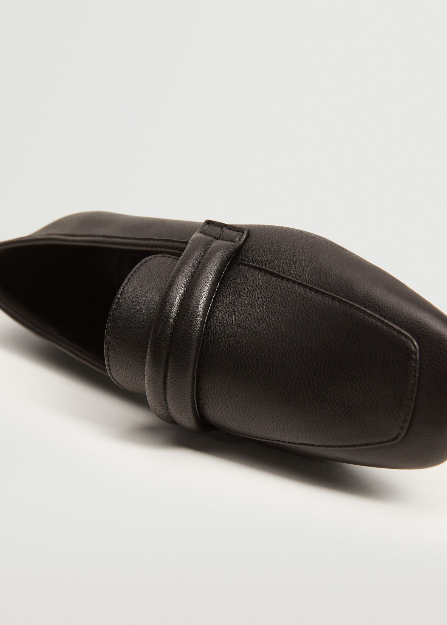 Leather penny loafers - Details of the article 3