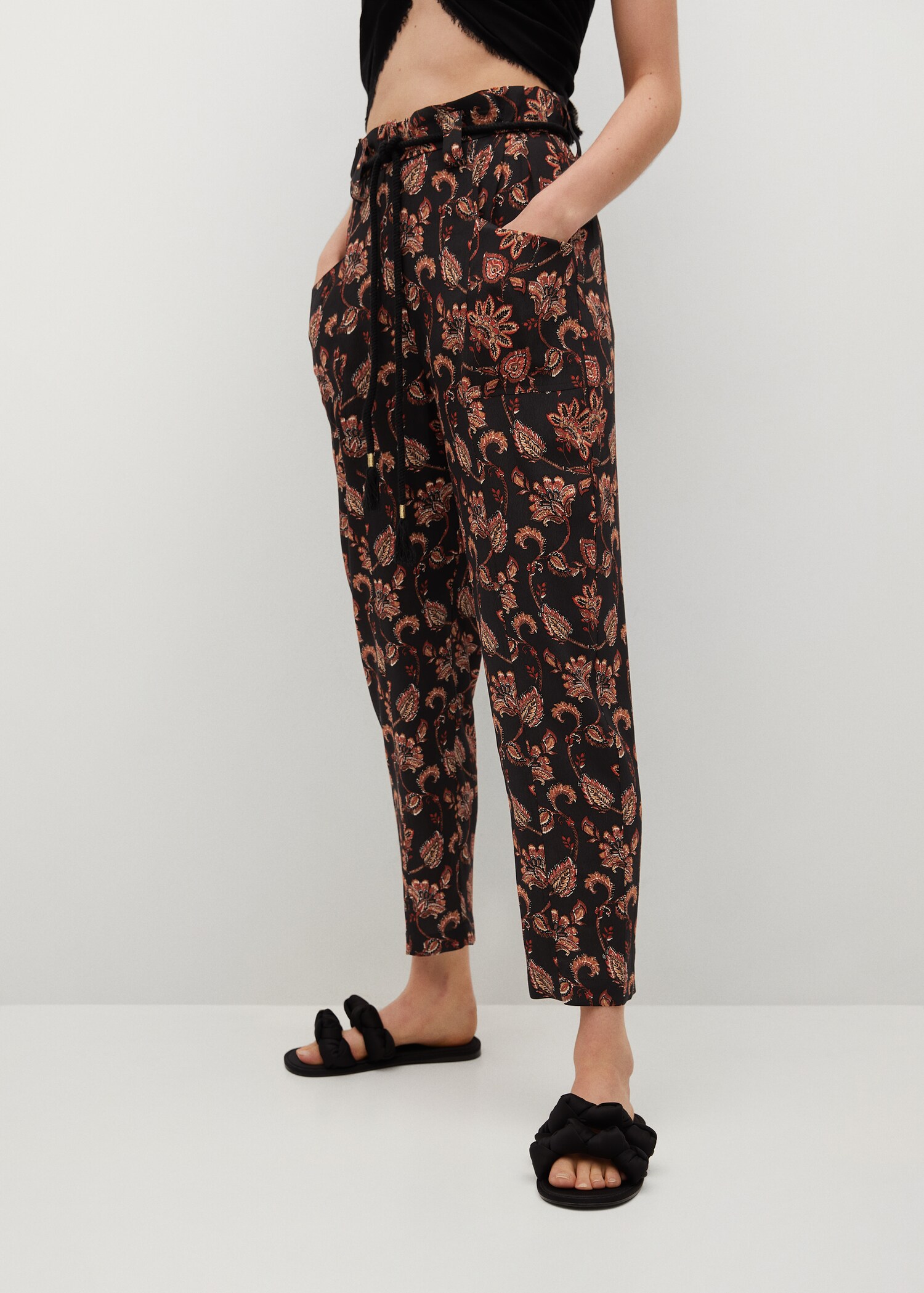 Pantalón fluido estampado - Plano medio