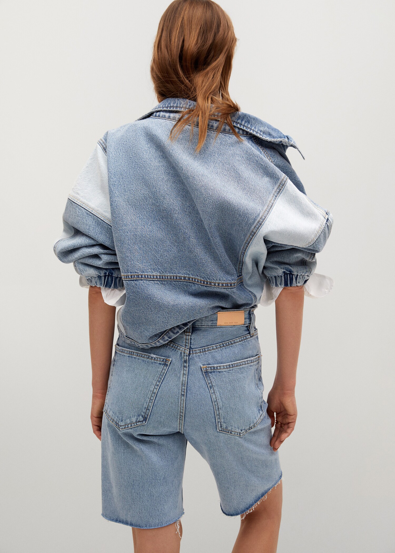 Bermuda denim tiro alto  - Reverso del artículo