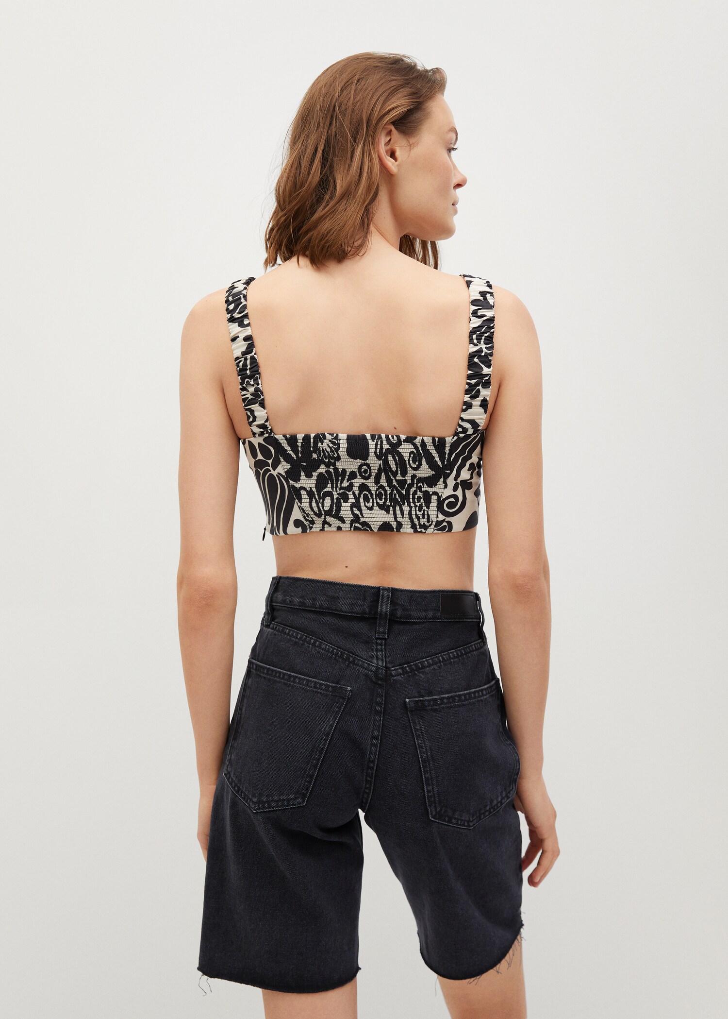 Jeans-Bermudashorts mit hohem Bund - Rückseite des Artikels