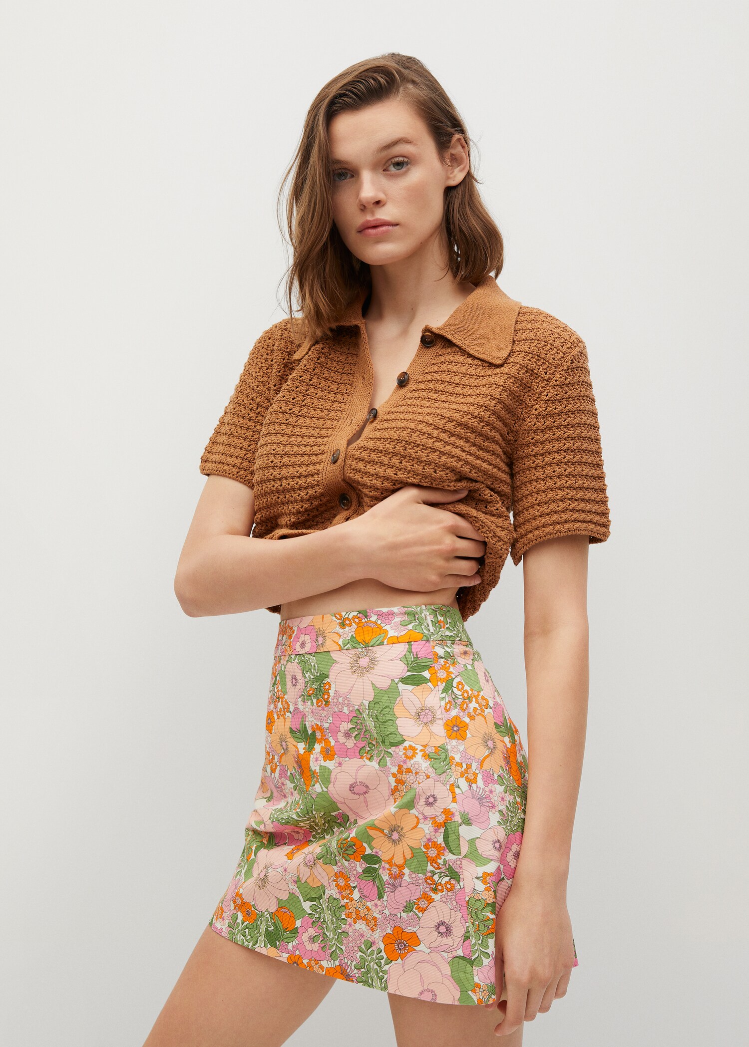 Minifalda estampado floral - Plano medio