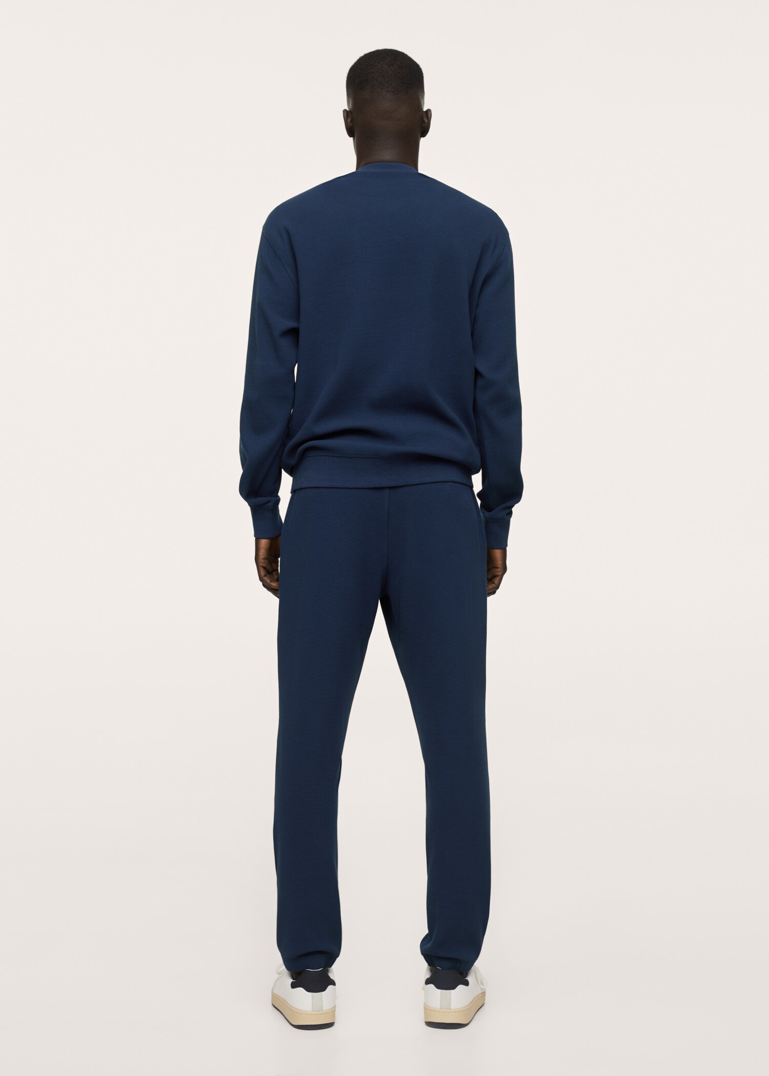 Pantalón jogger estructura - Reverso del artículo