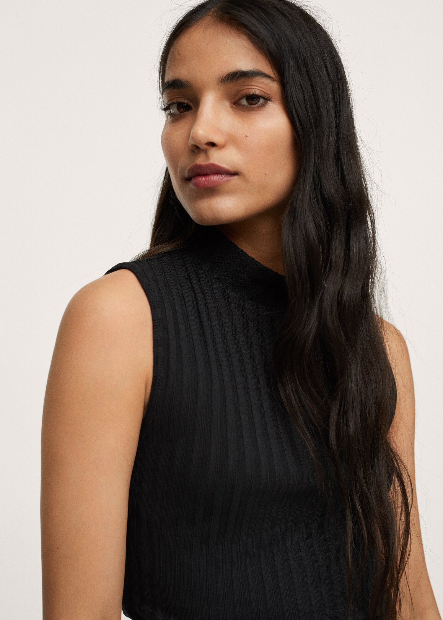 High collar ribbed top - Details of the article 1