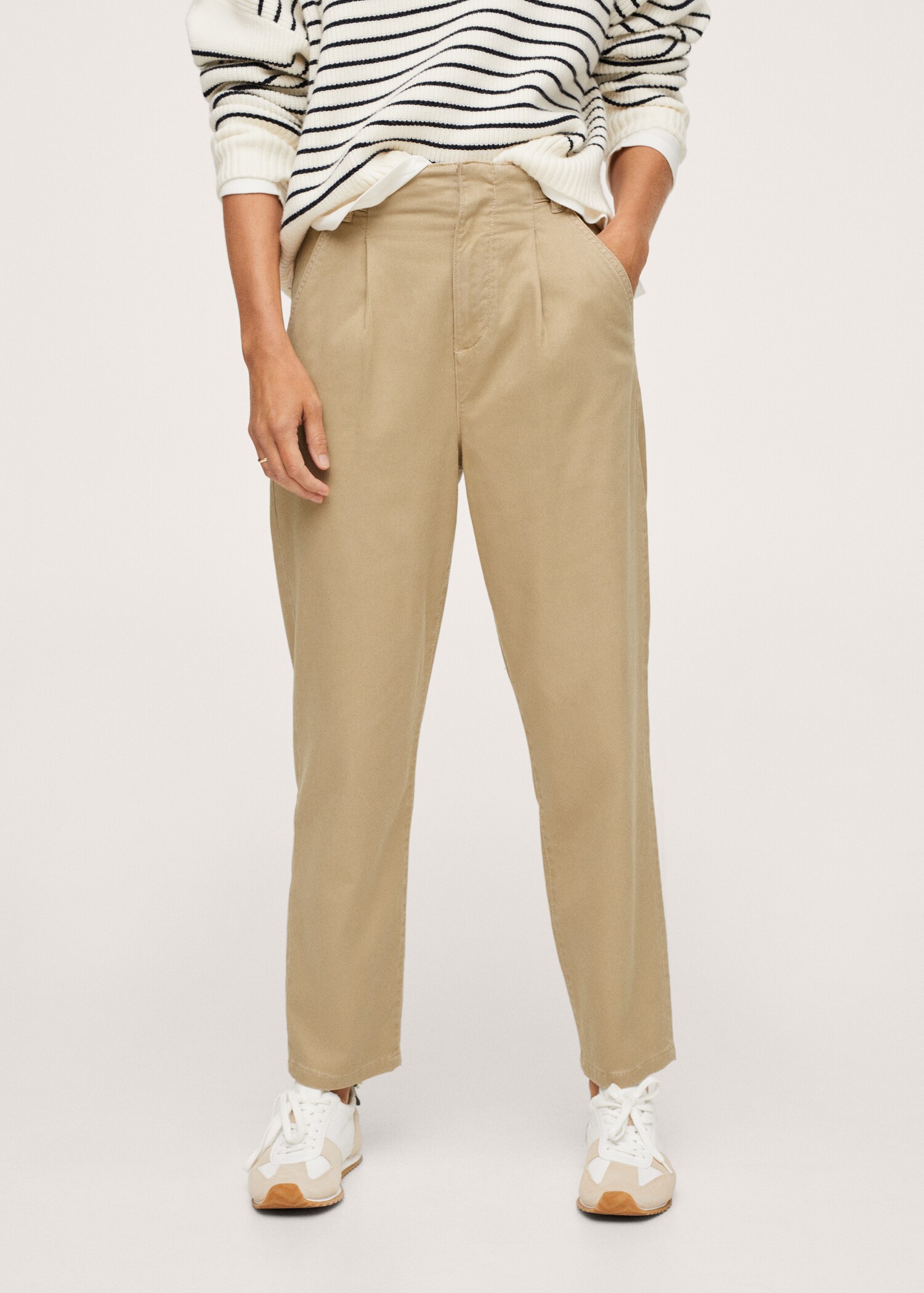 Pantalón lyocell pinzas - Plano medio