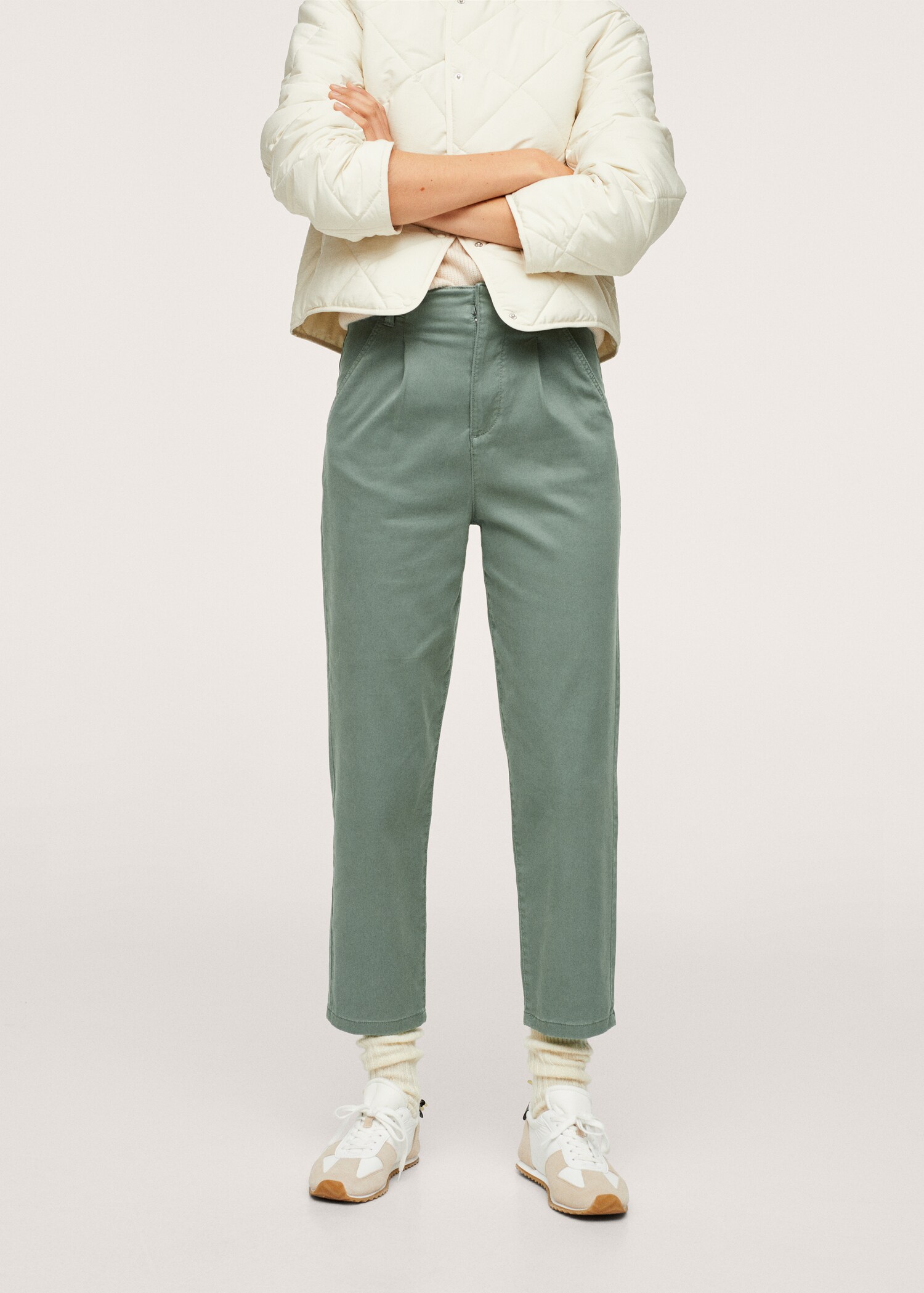 Pantalón lyocell pinzas - Plano medio