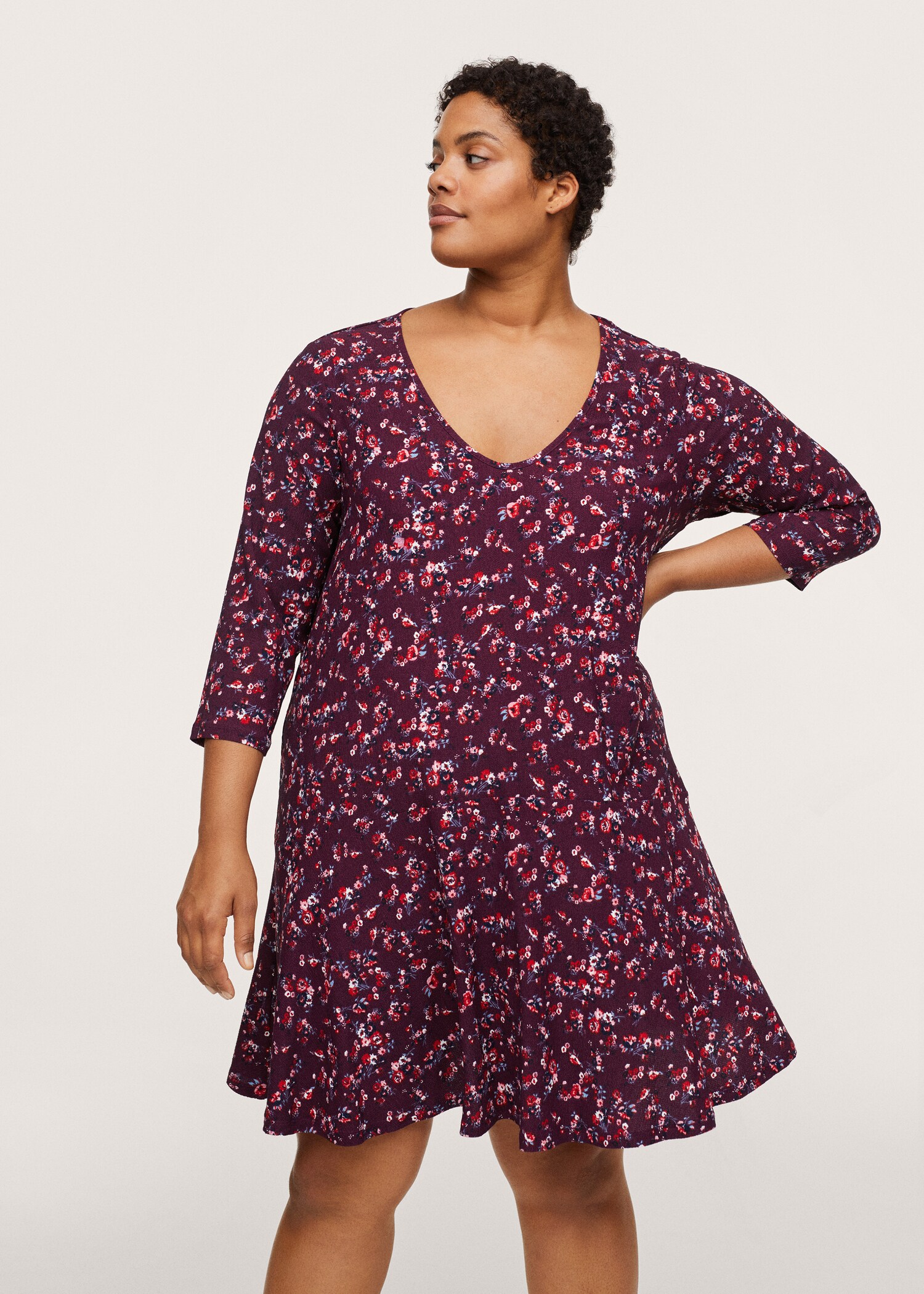 Vestido estampado floral - Plano medio