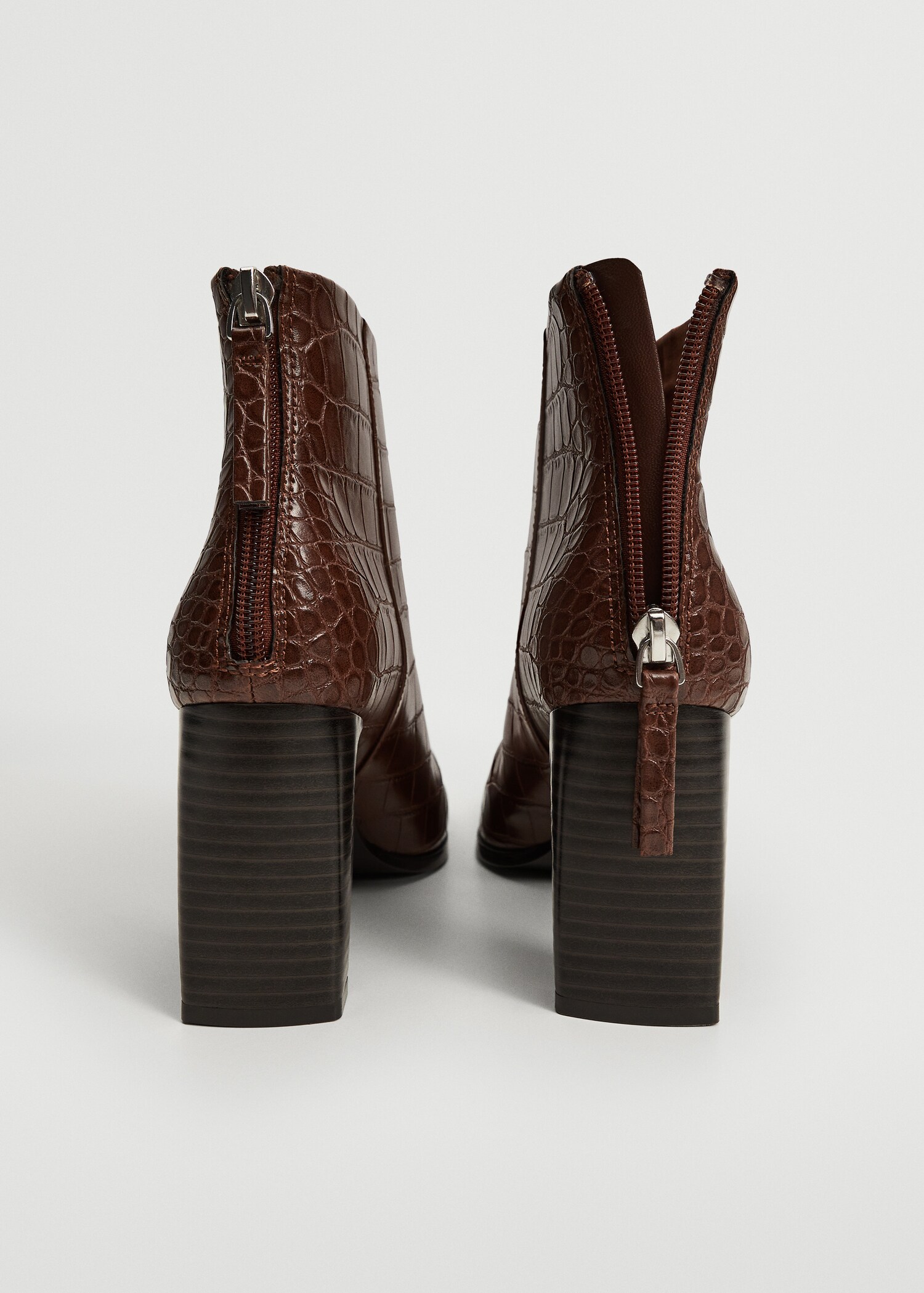 Pointed heel ankle boot - Details of the article 2