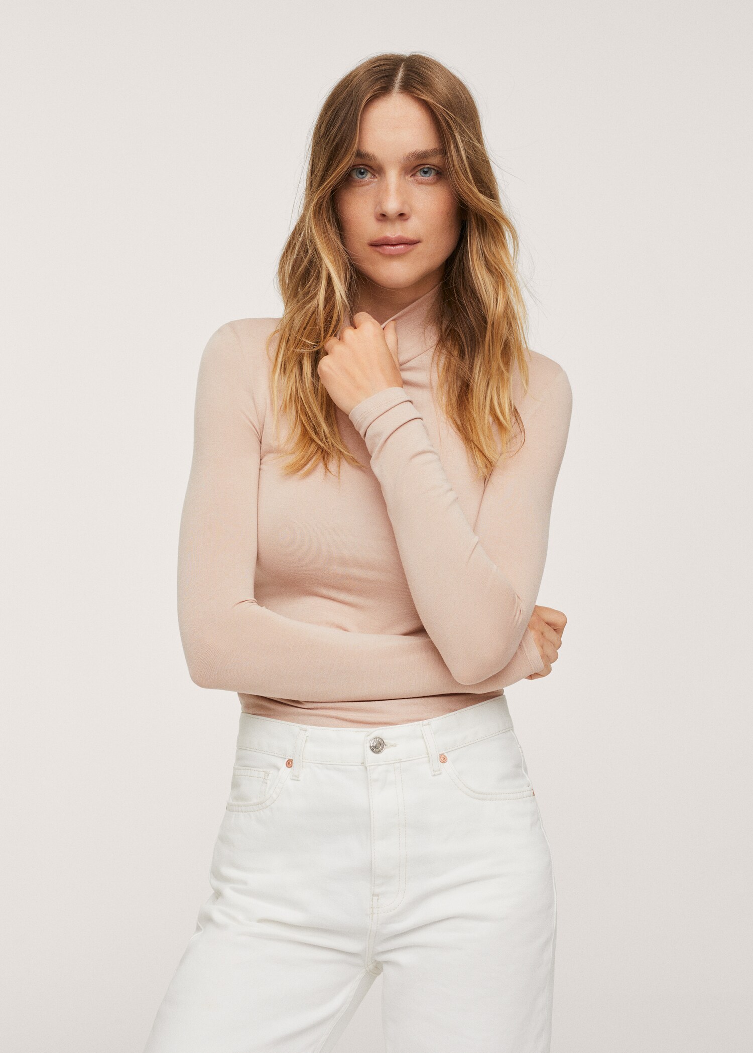 Camiseta manga larga cuello alto - Plano medio