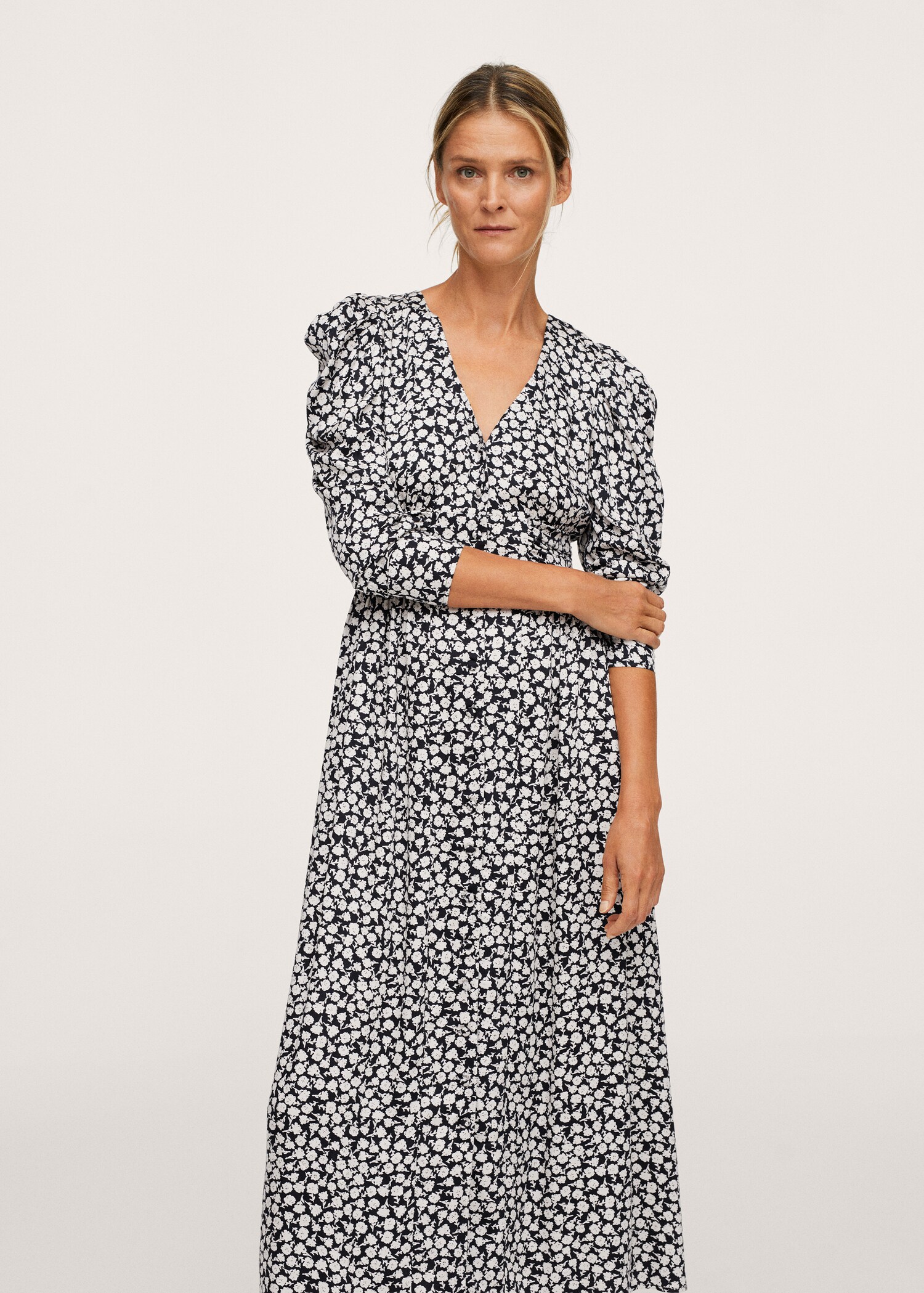 Vestido estampado floral - Plano medio
