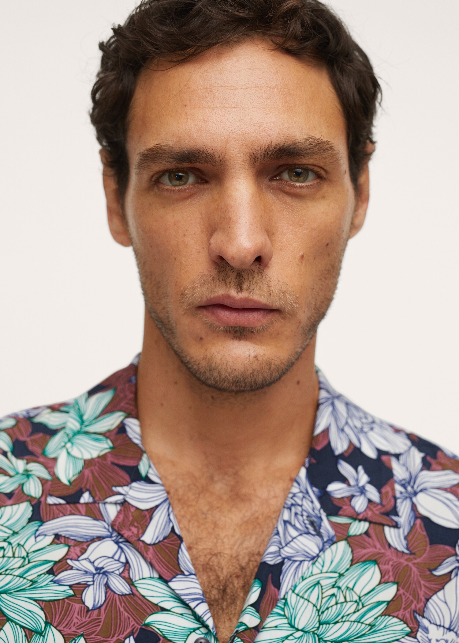 Hawaiian flowy shirt - Details of the article 1