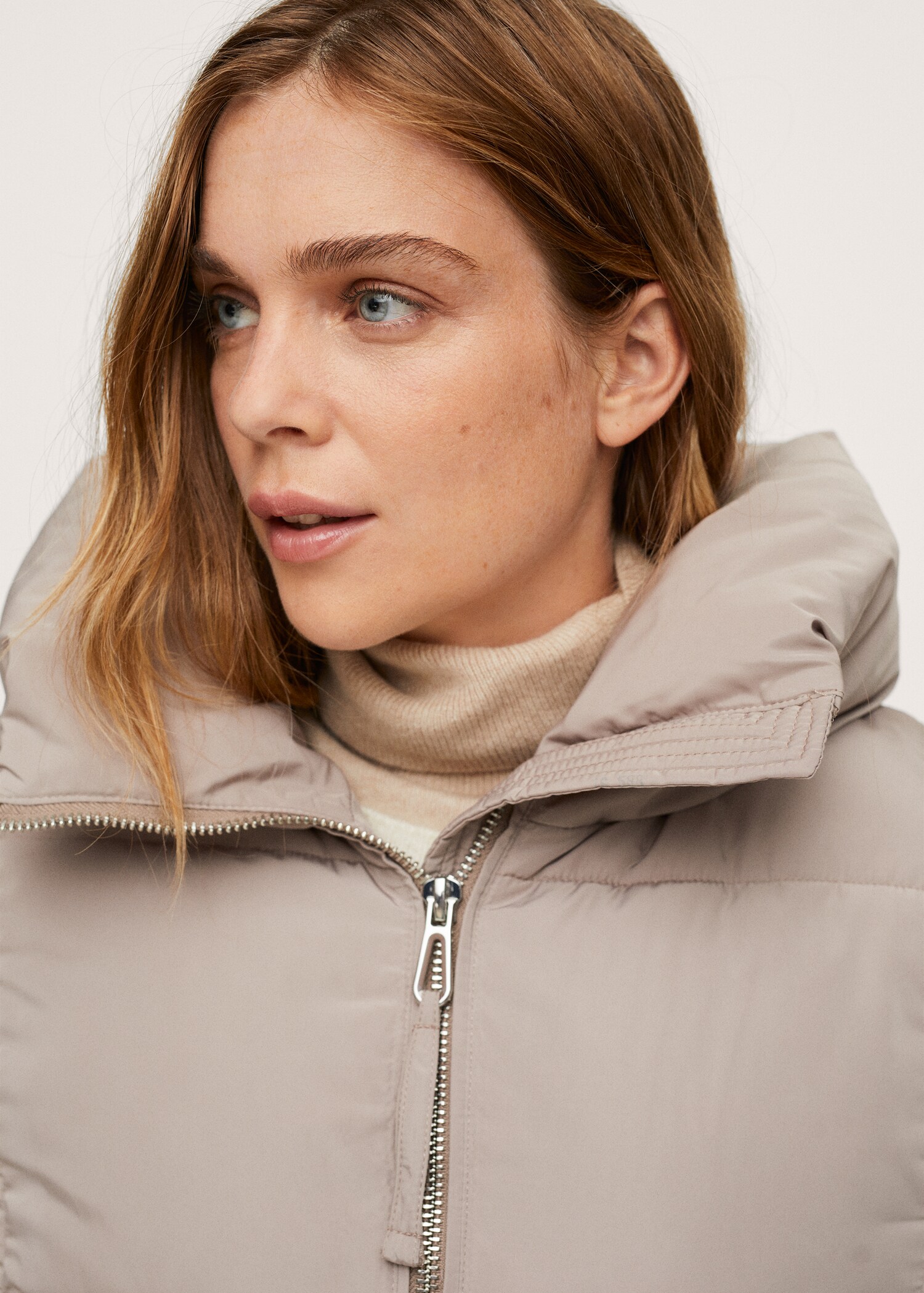 Hood quilted coat - Details of the article 1