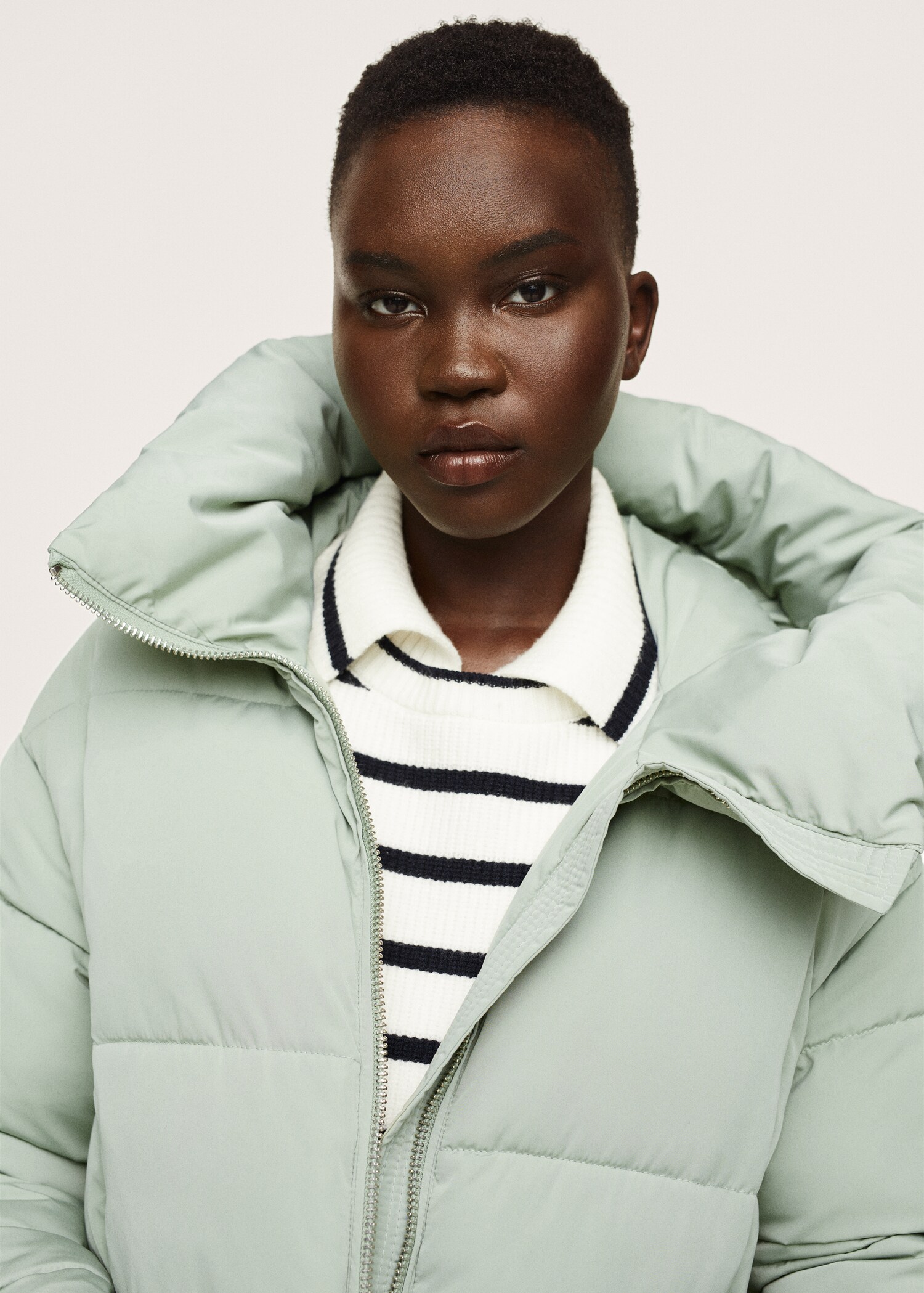 Hood quilted coat - Details of the article 2