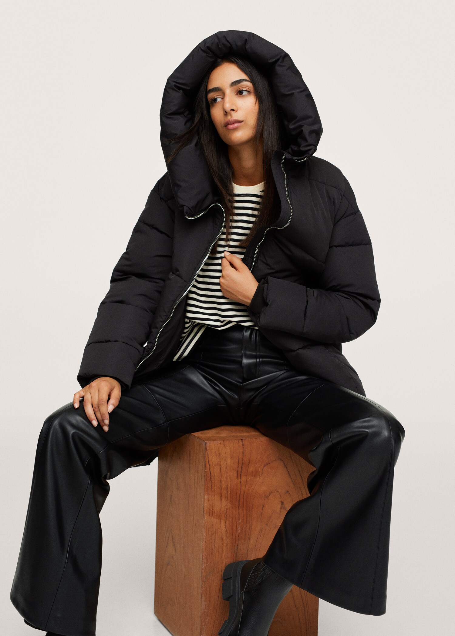 Hood quilted coat - Details of the article 3