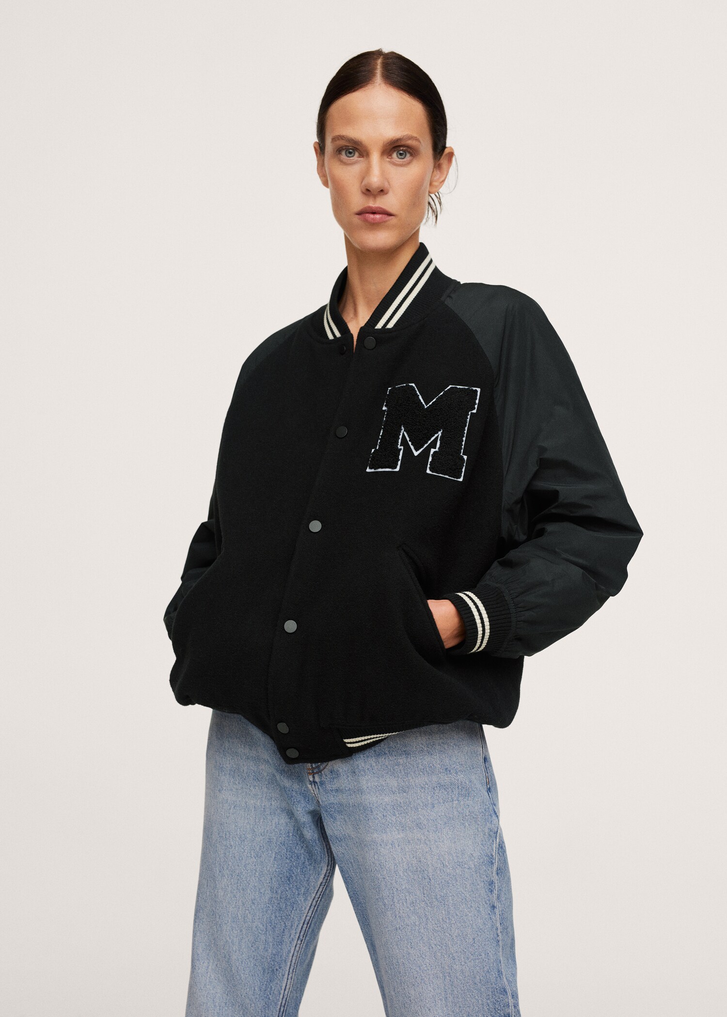 Chaqueta bomber parche - Plano medio