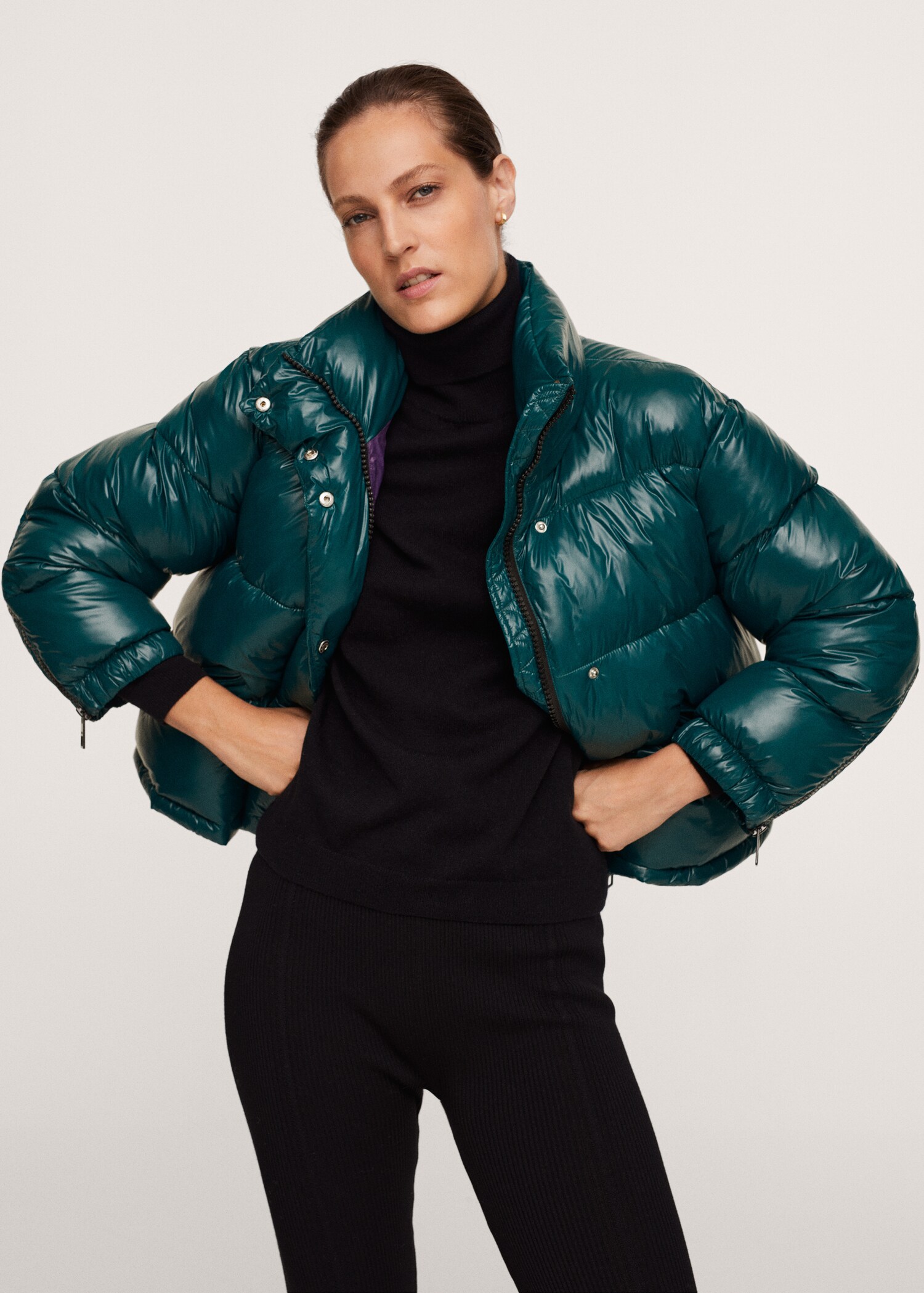 Anorak acolchado crop - Plano medio